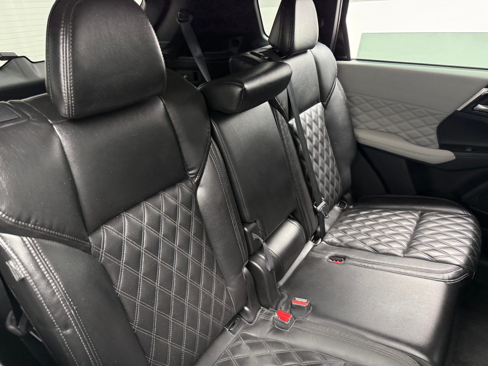 Thumbnail: 2022 Mitsubishi Outlander - 5