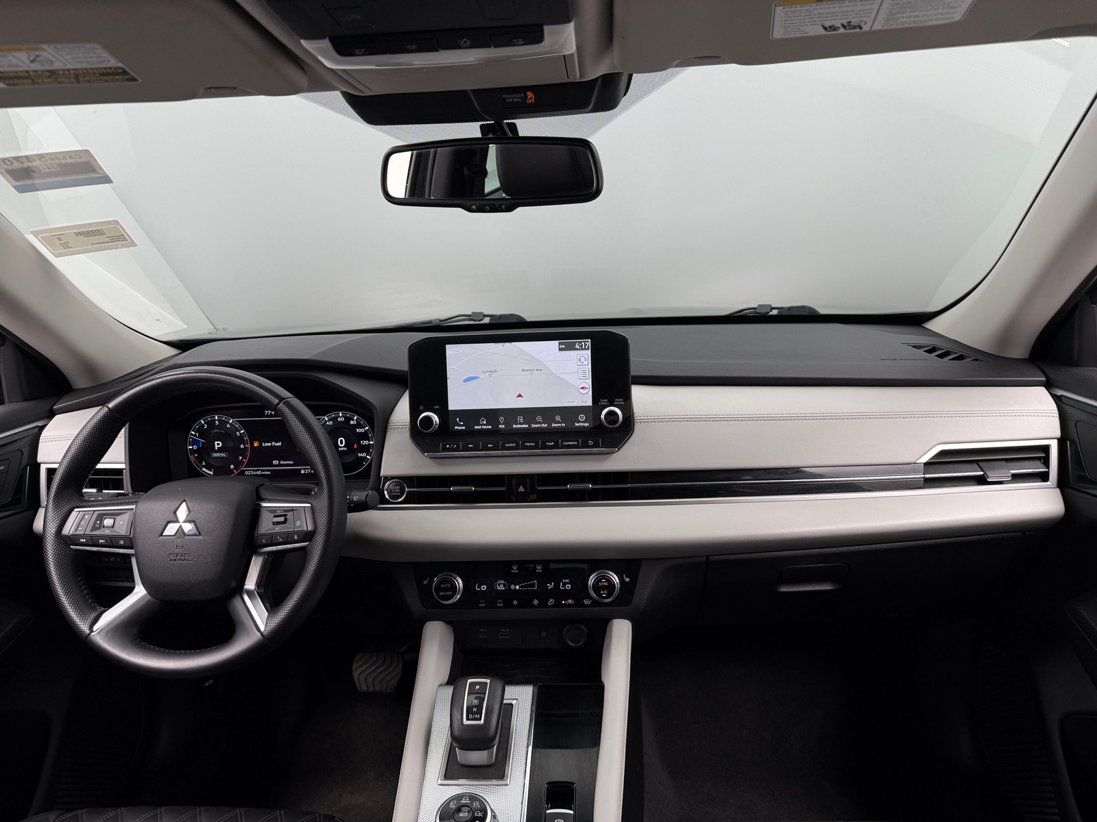 Thumbnail: 2022 Mitsubishi Outlander - 2
