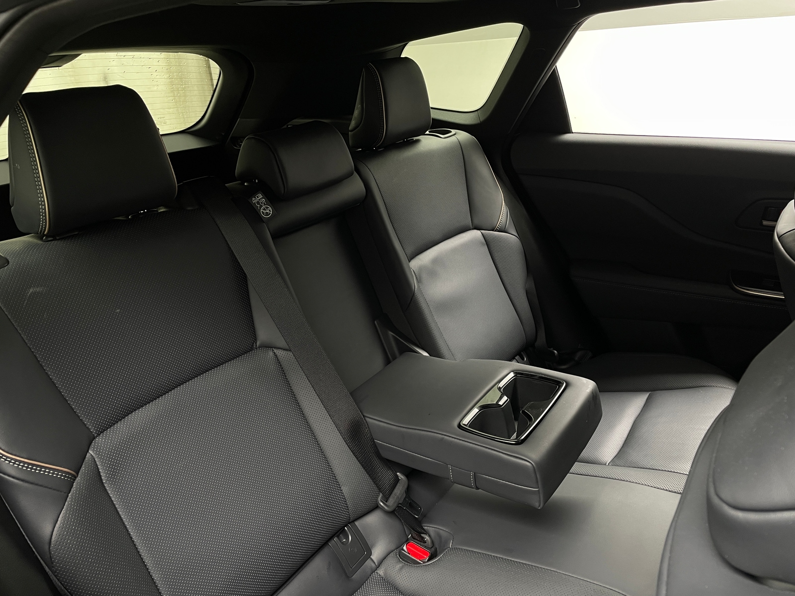 Thumbnail: 2025 Toyota Crown Signia - 5