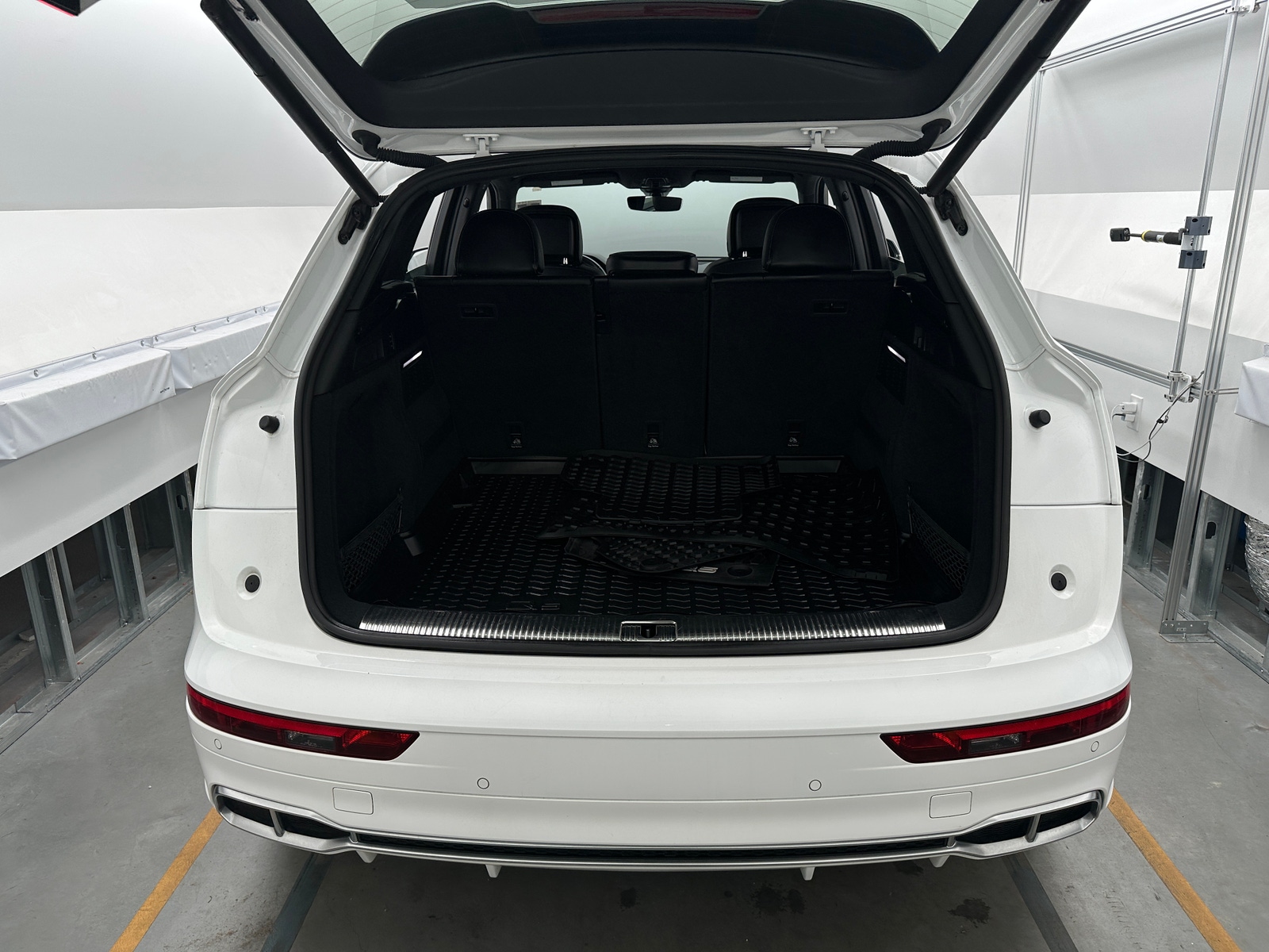 Thumbnail: 2018 Audi SQ5 - 6