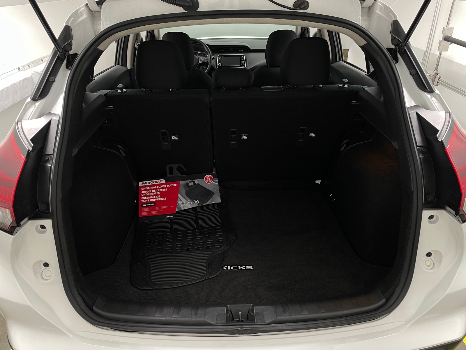 Thumbnail: 2024 Nissan Kicks - 7