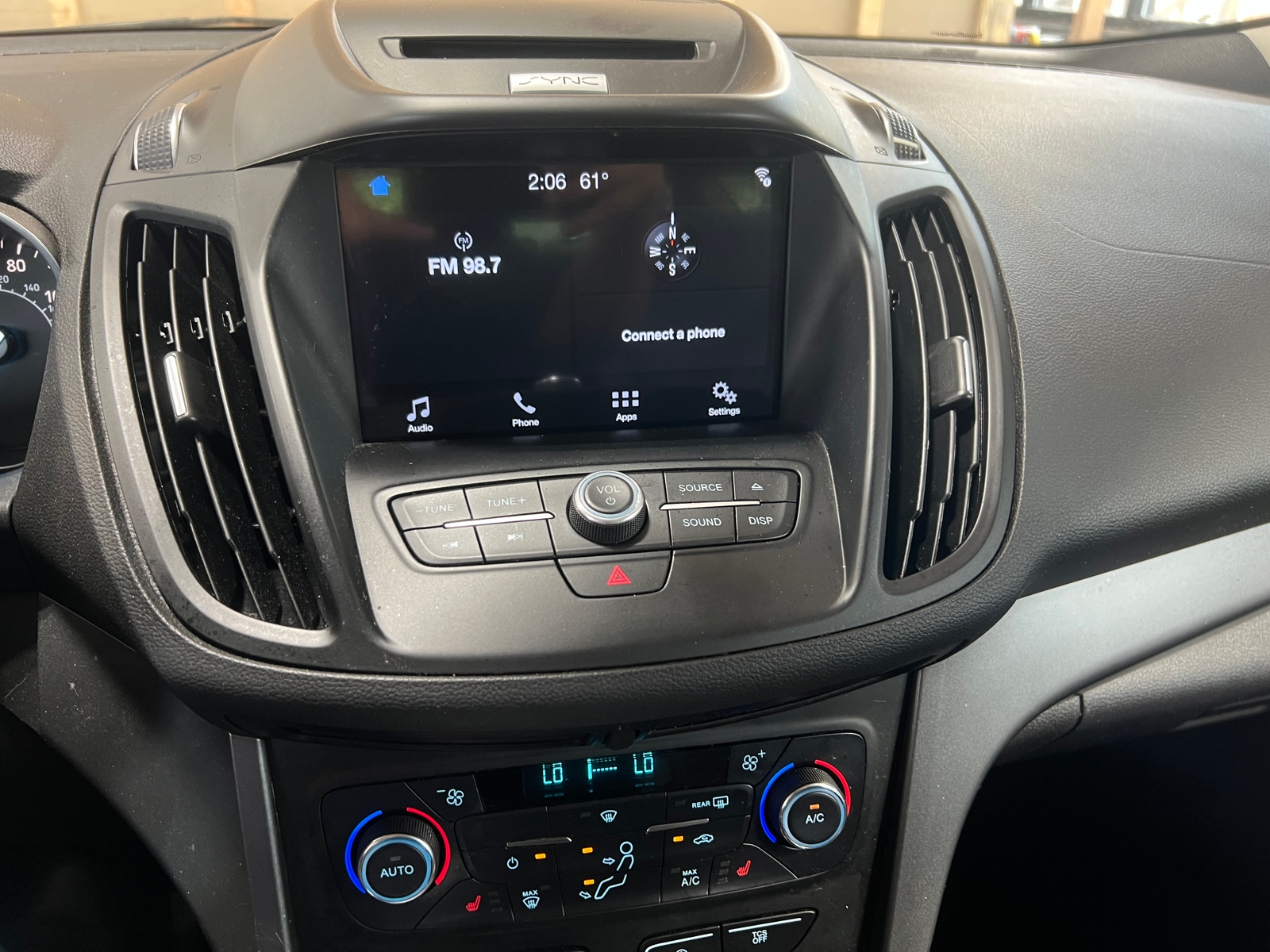 Thumbnail: 2017 Ford Escape - 4