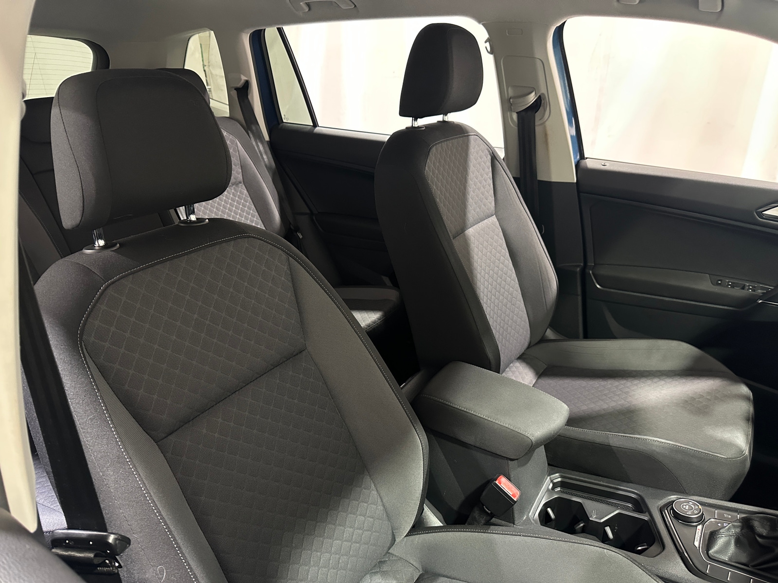 Thumbnail: 2018 Volkswagen Tiguan - 2