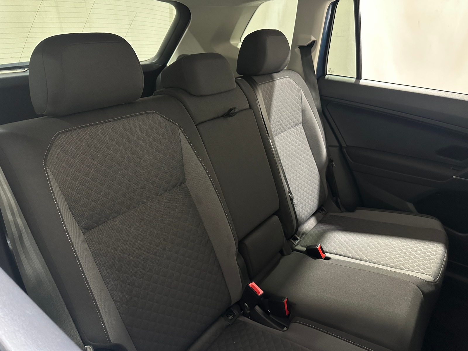 Thumbnail: 2018 Volkswagen Tiguan - 6