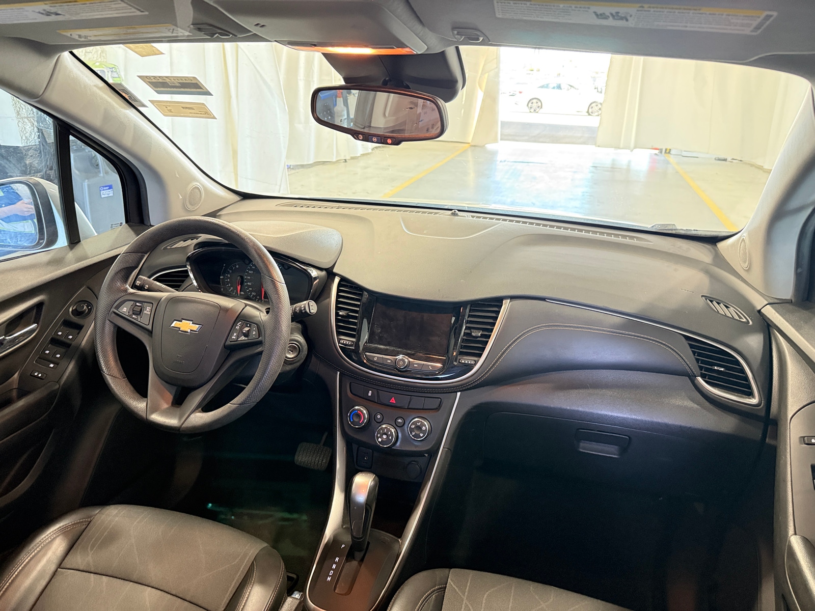 Thumbnail: 2021 Chevrolet Trax - 3