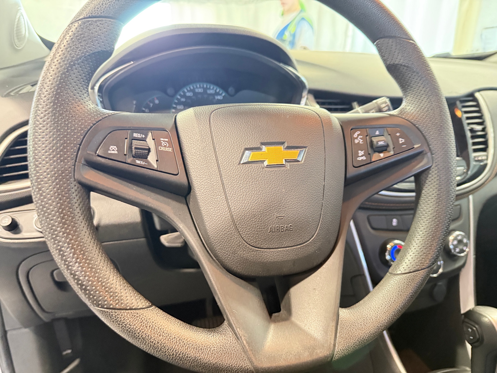Thumbnail: 2021 Chevrolet Trax - 5