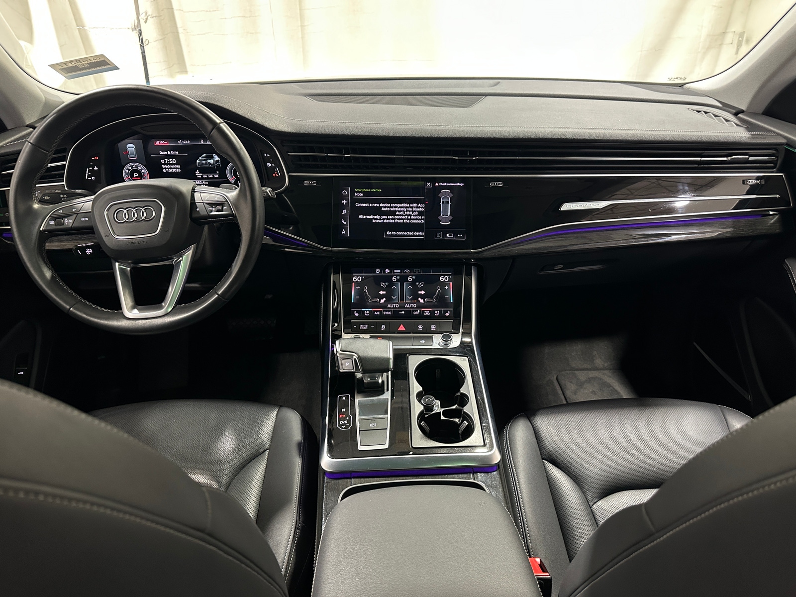 Thumbnail: 2023 Audi Q8 - 2