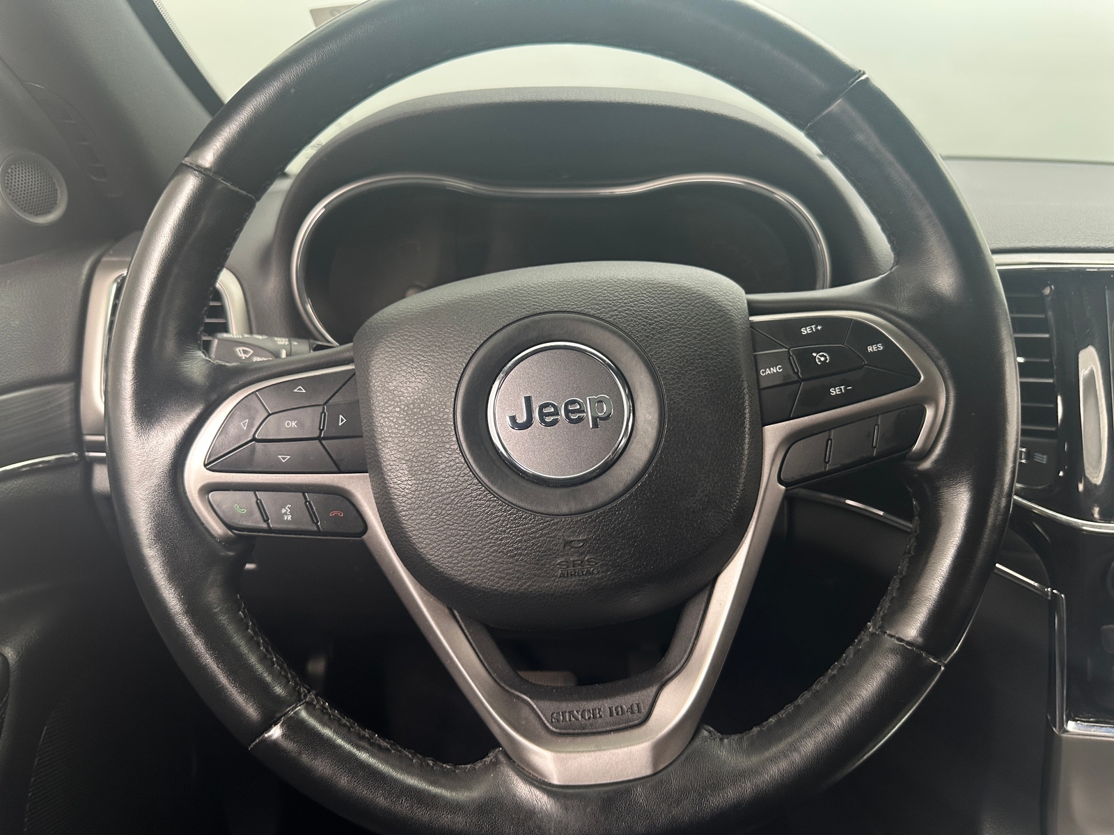 Thumbnail: 2021 Jeep Grand Cherokee - 4