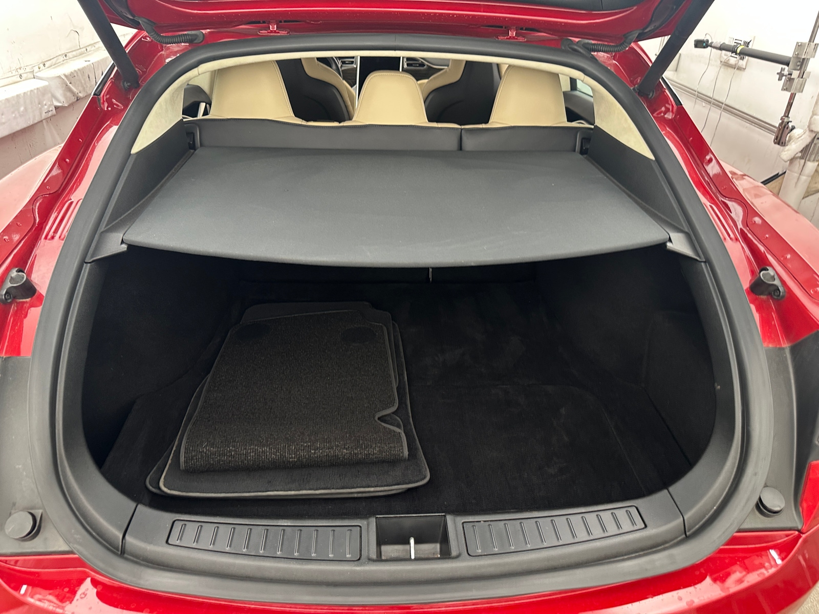 Thumbnail: 2016 Tesla Model S - 7