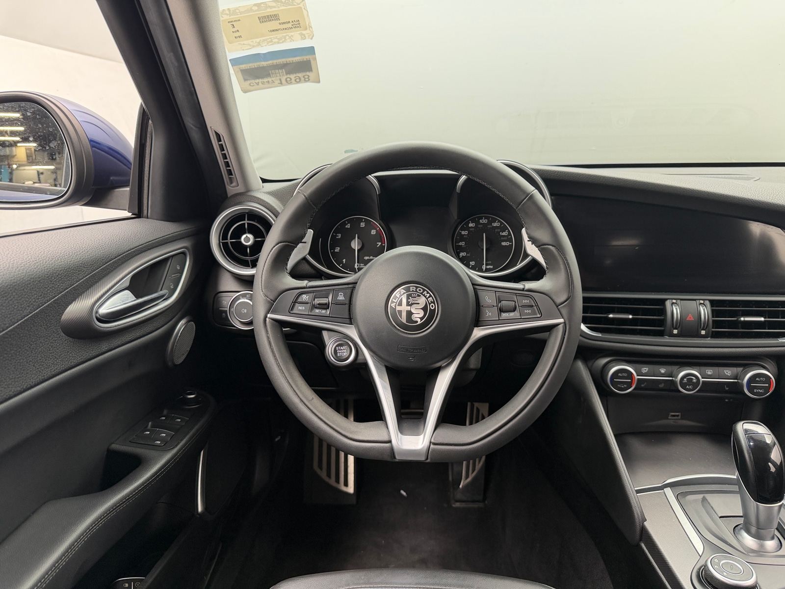 Thumbnail: 2018 Alfa Romeo Giulia - 4