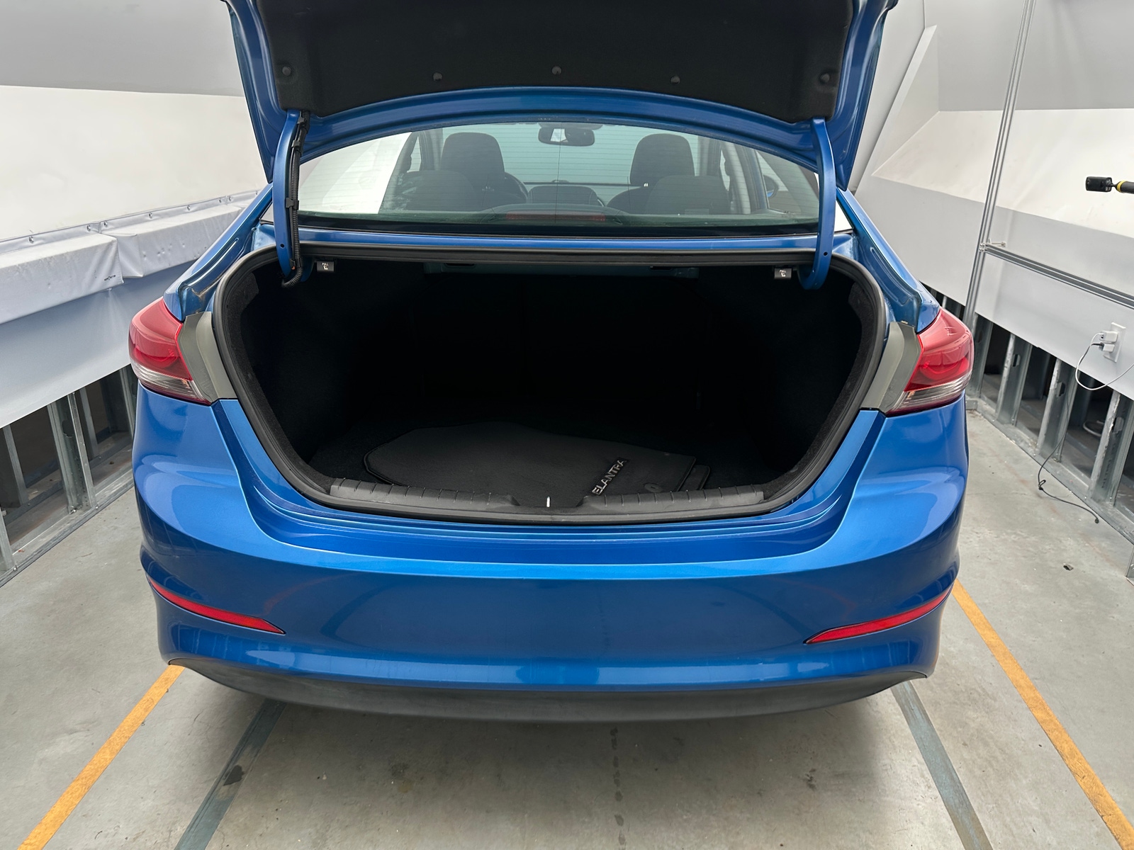 Thumbnail: 2017 Hyundai Elantra - 7