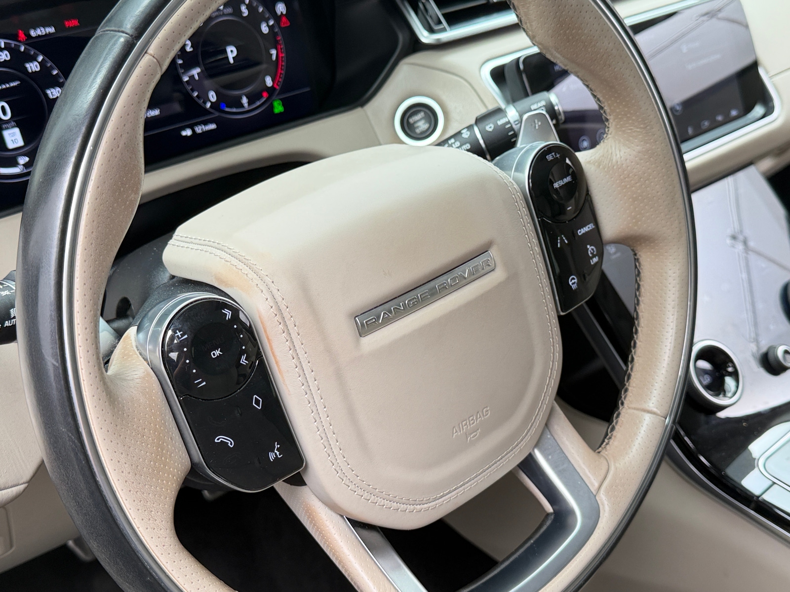 Thumbnail: 2020 Land Rover Range Rover Velar - 4