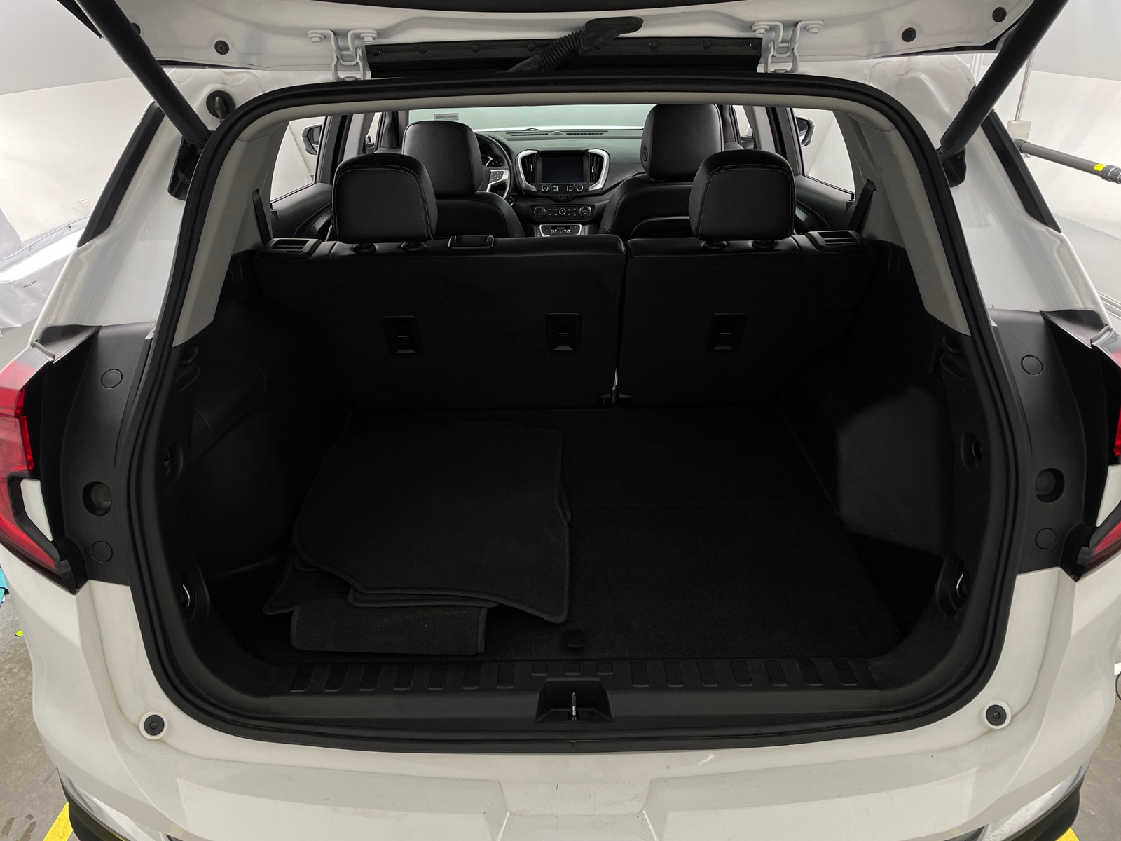 Thumbnail: 2023 GMC Terrain - 6
