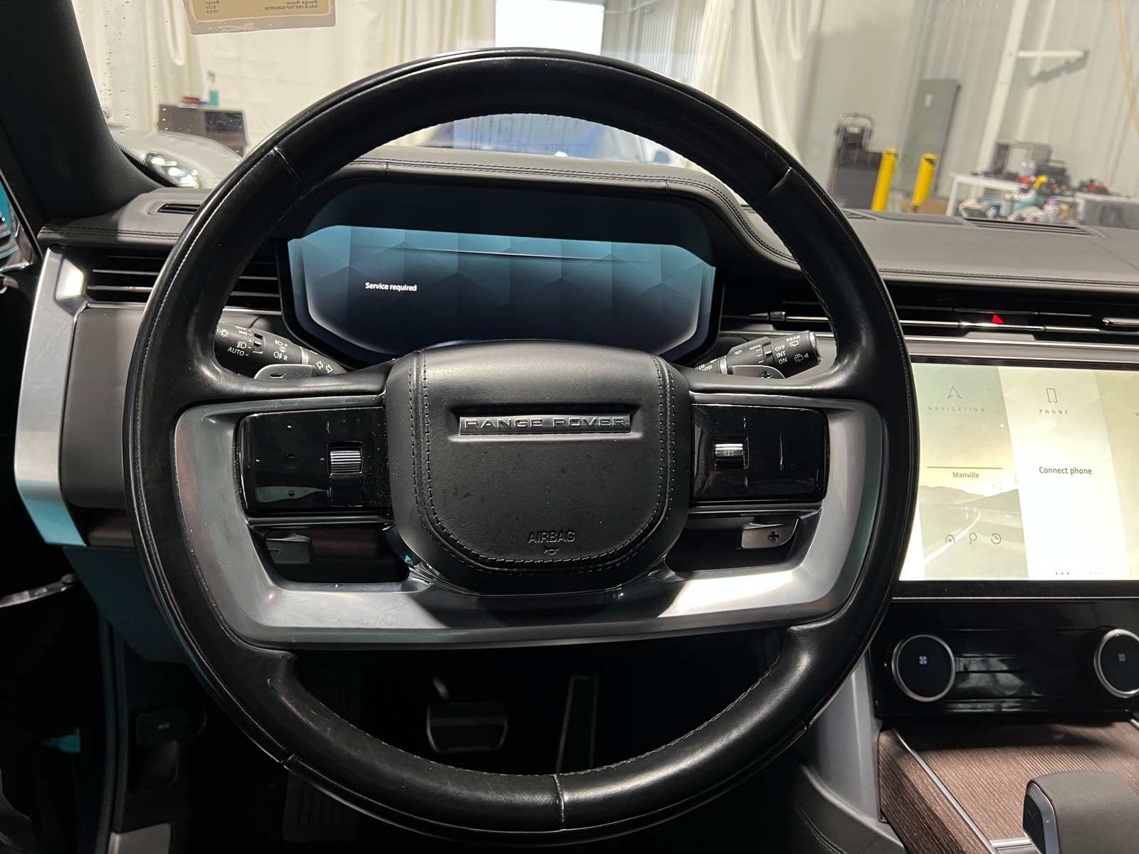 Thumbnail: 2023 Land Rover Range Rover - 4
