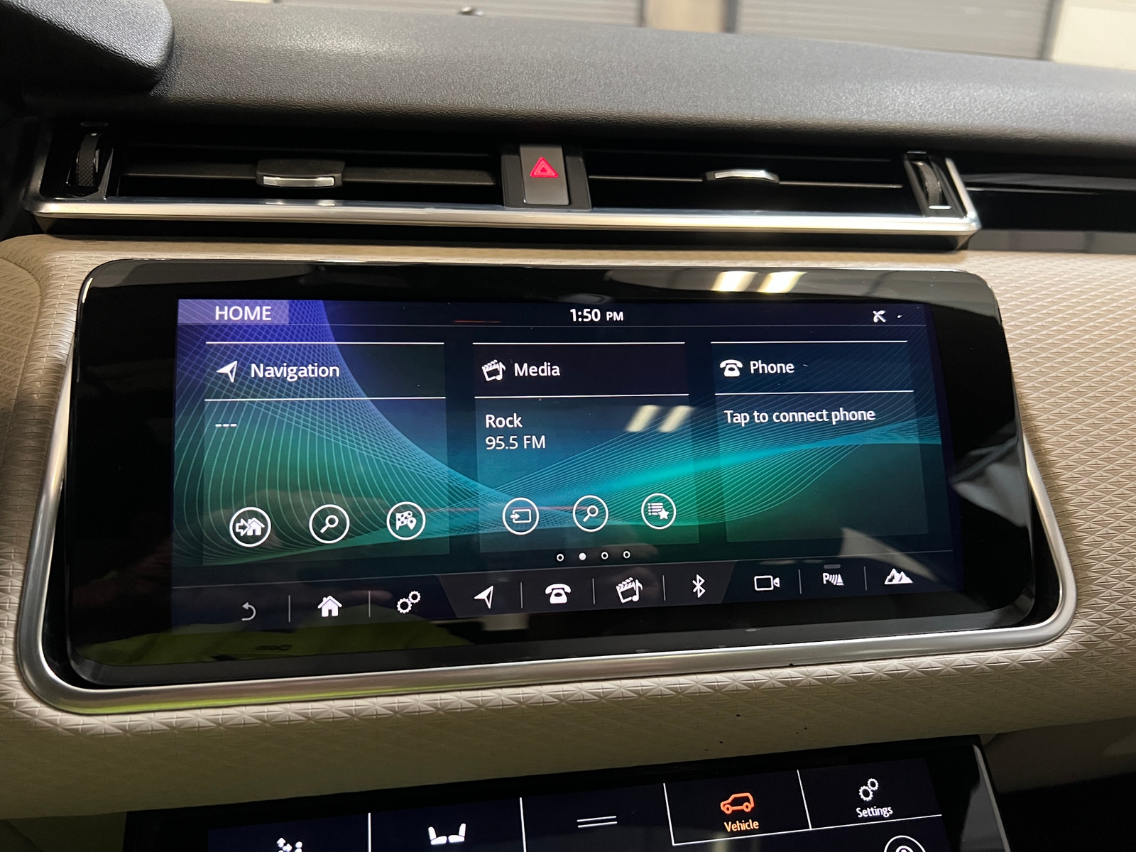 Thumbnail: 2020 Land Rover Range Rover Velar - 3