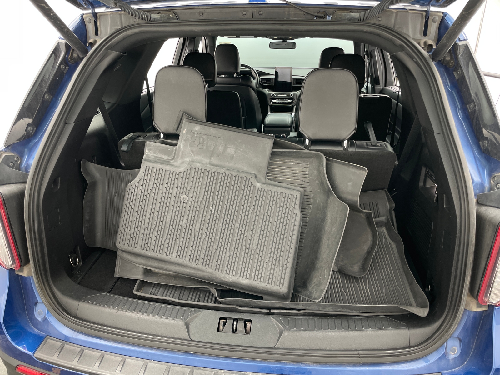 Thumbnail: 2020 Ford Explorer - 6