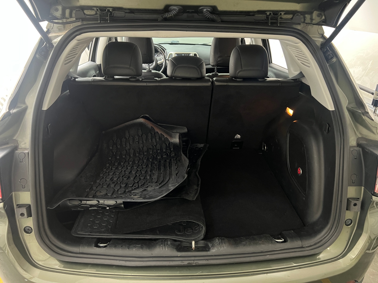 Thumbnail: 2018 Jeep Compass - 7