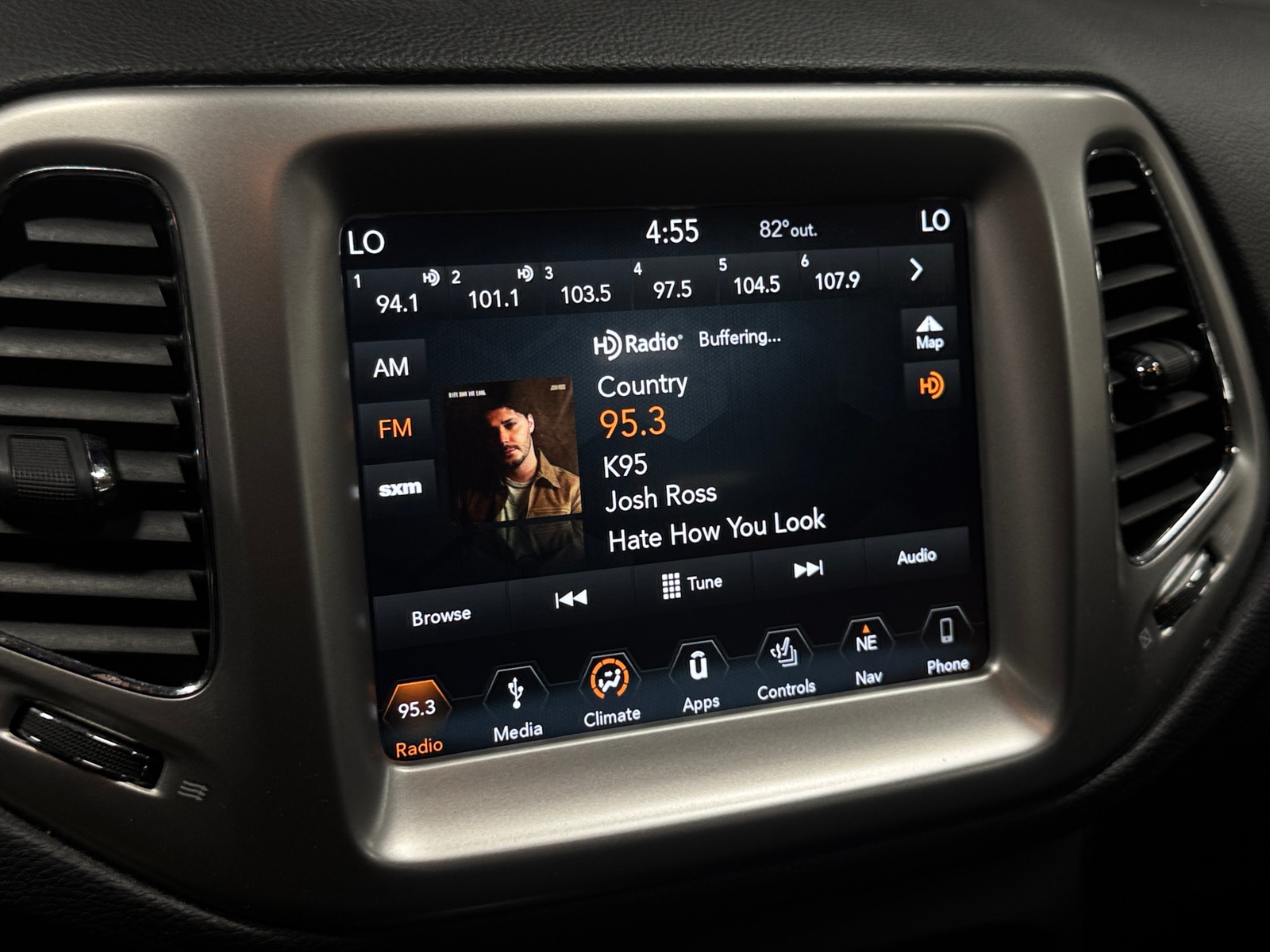 Thumbnail: 2018 Jeep Compass - 4