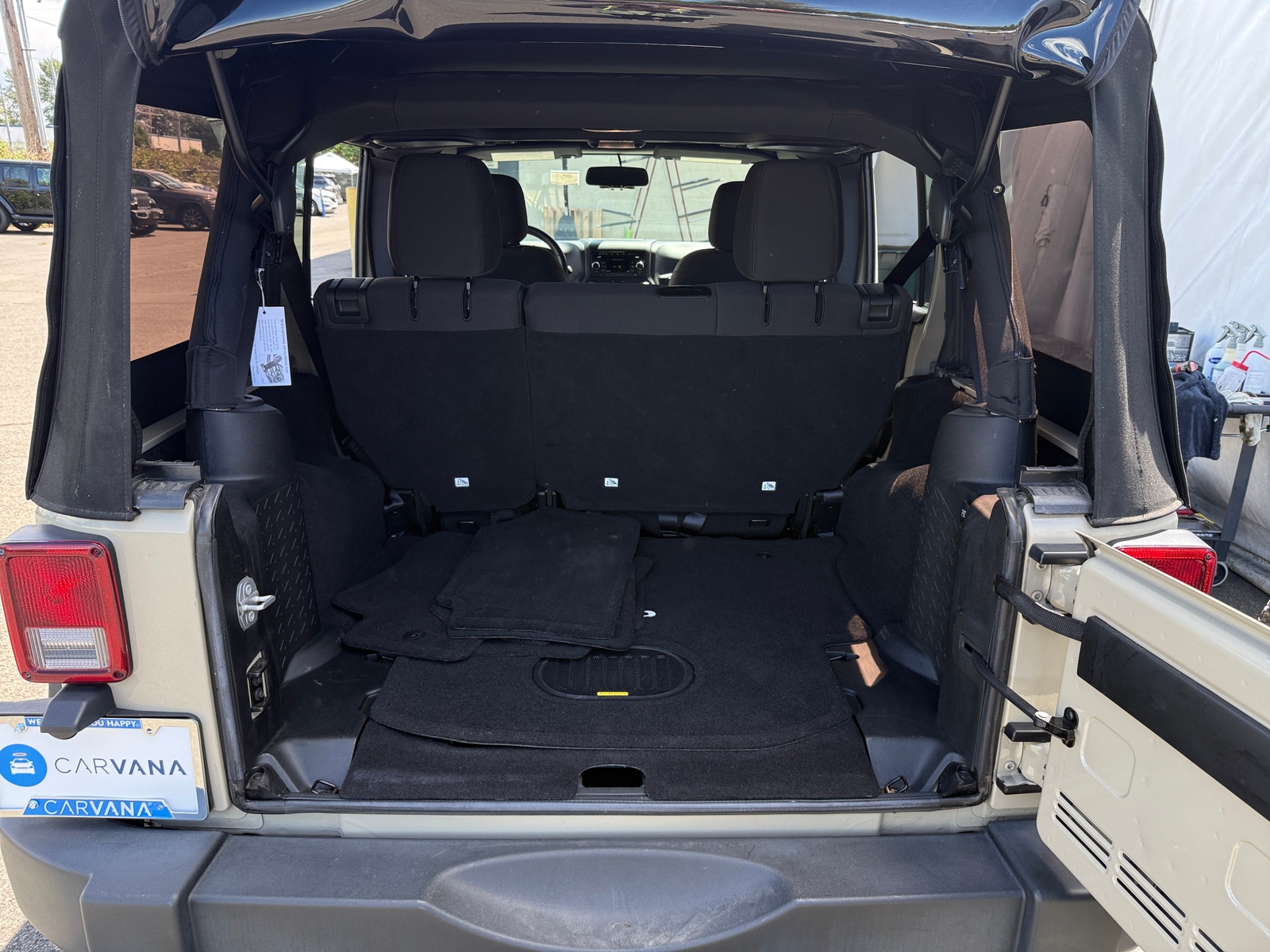 Thumbnail: 2017 Jeep Wrangler - 7