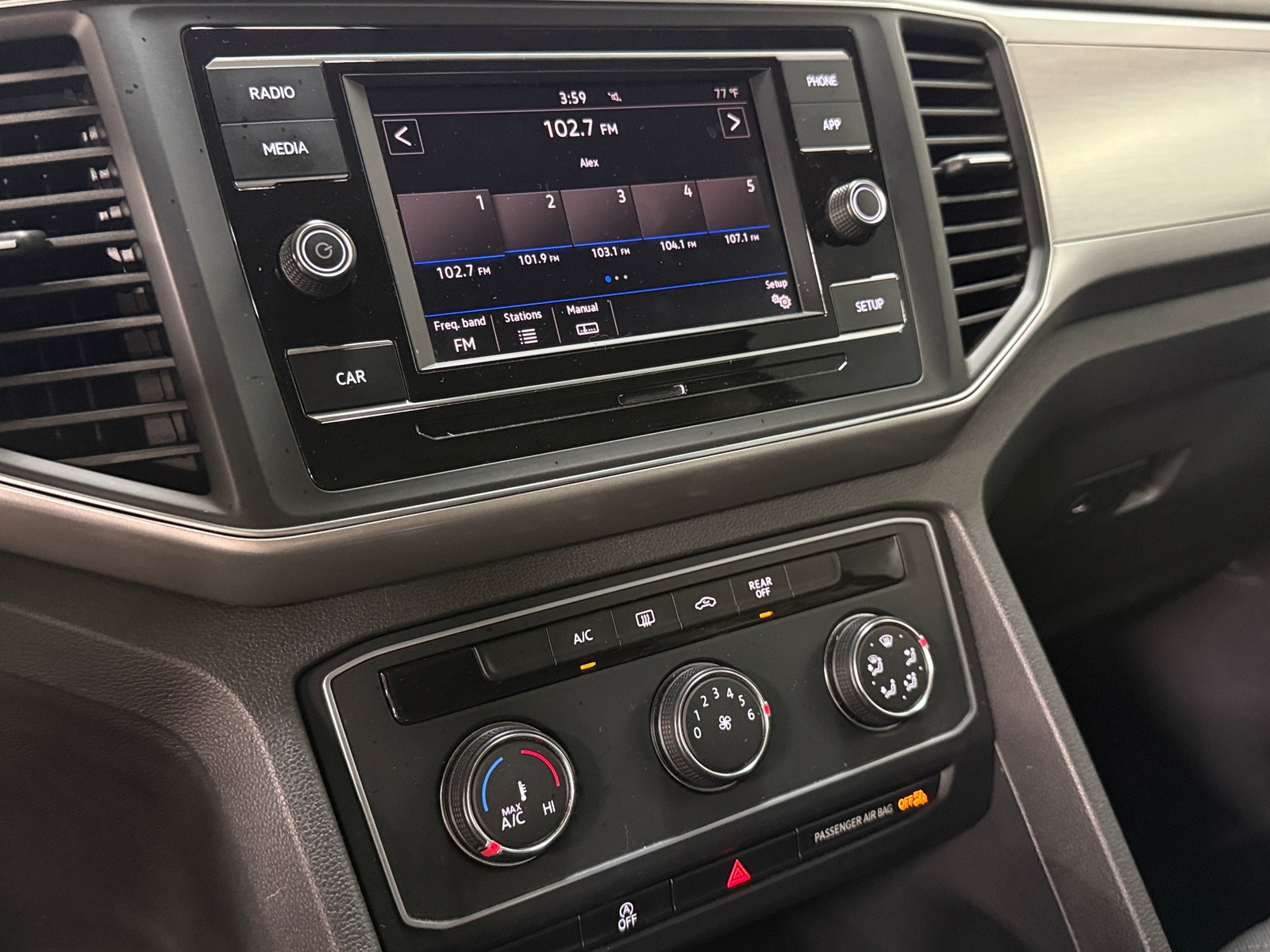 Thumbnail: 2019 Volkswagen Atlas - 4