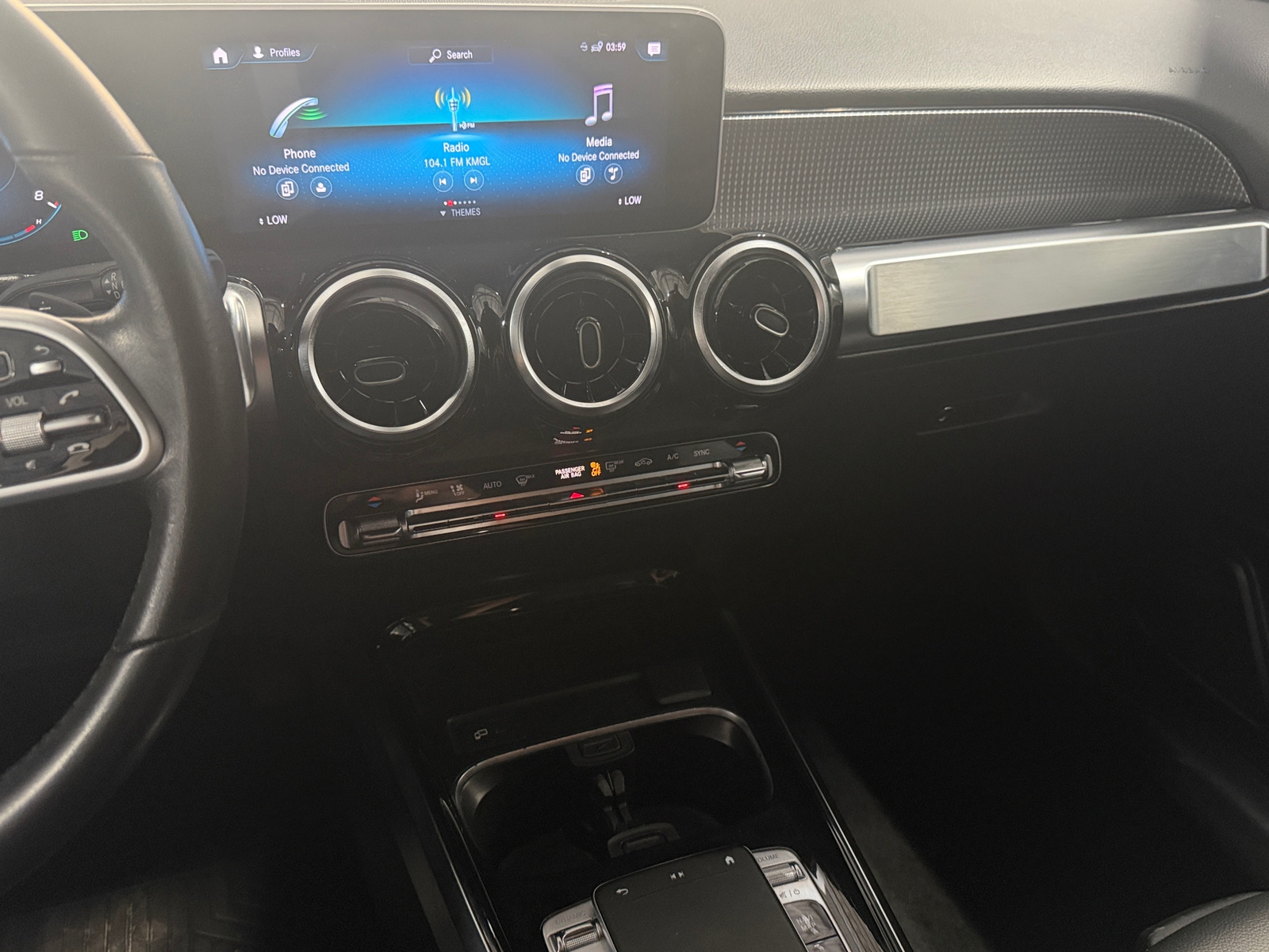 Thumbnail: 2020 Mercedes-Benz GLB - 3