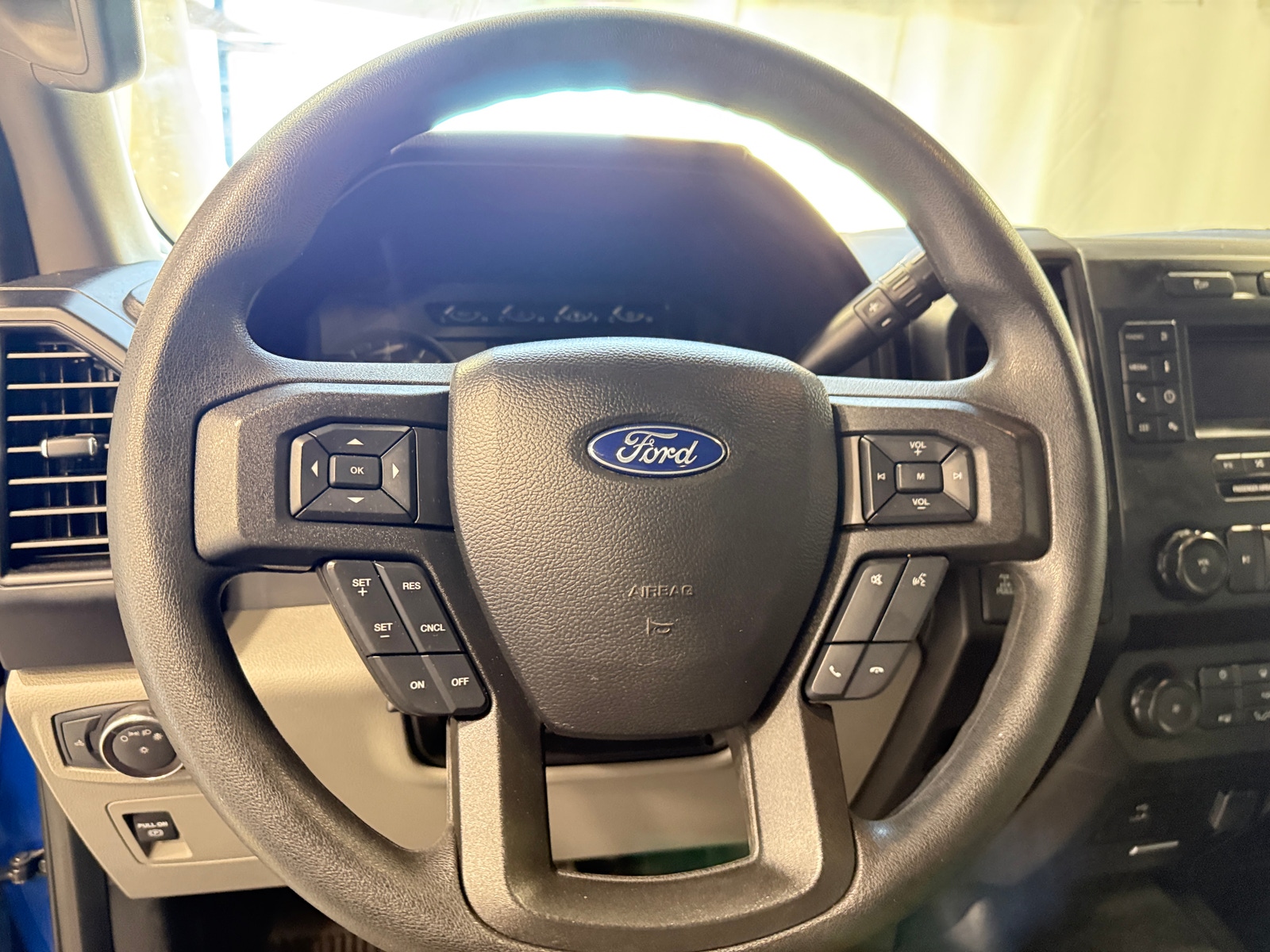Thumbnail: 2018 Ford Econoline - 5