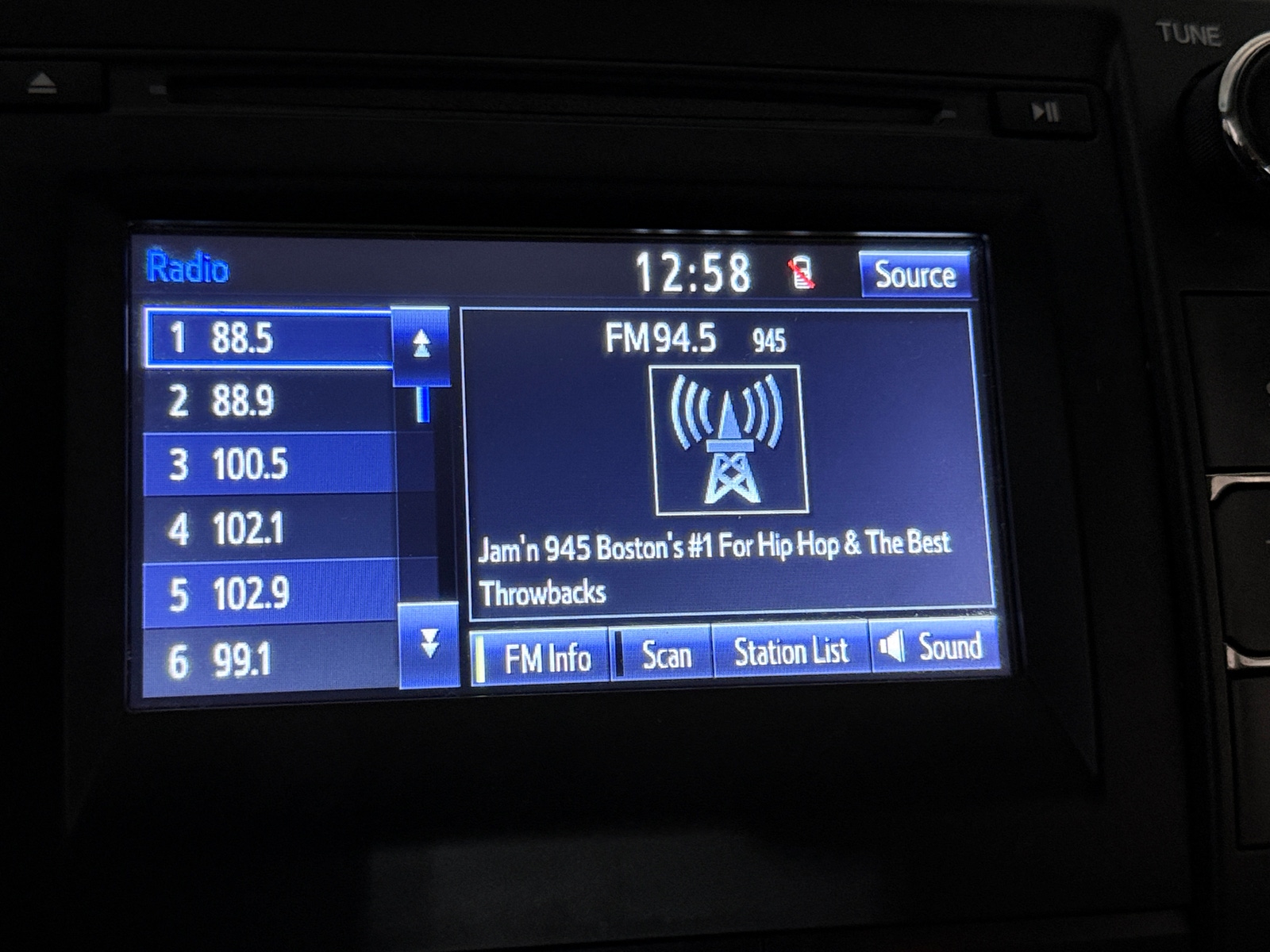 Thumbnail: 2016 Toyota Camry - 4