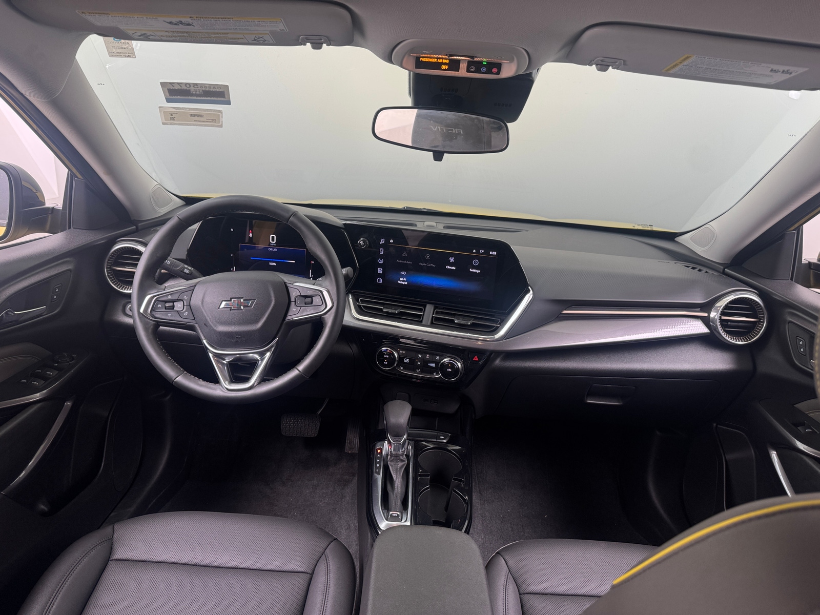Thumbnail: 2025 Chevrolet Trax - 2