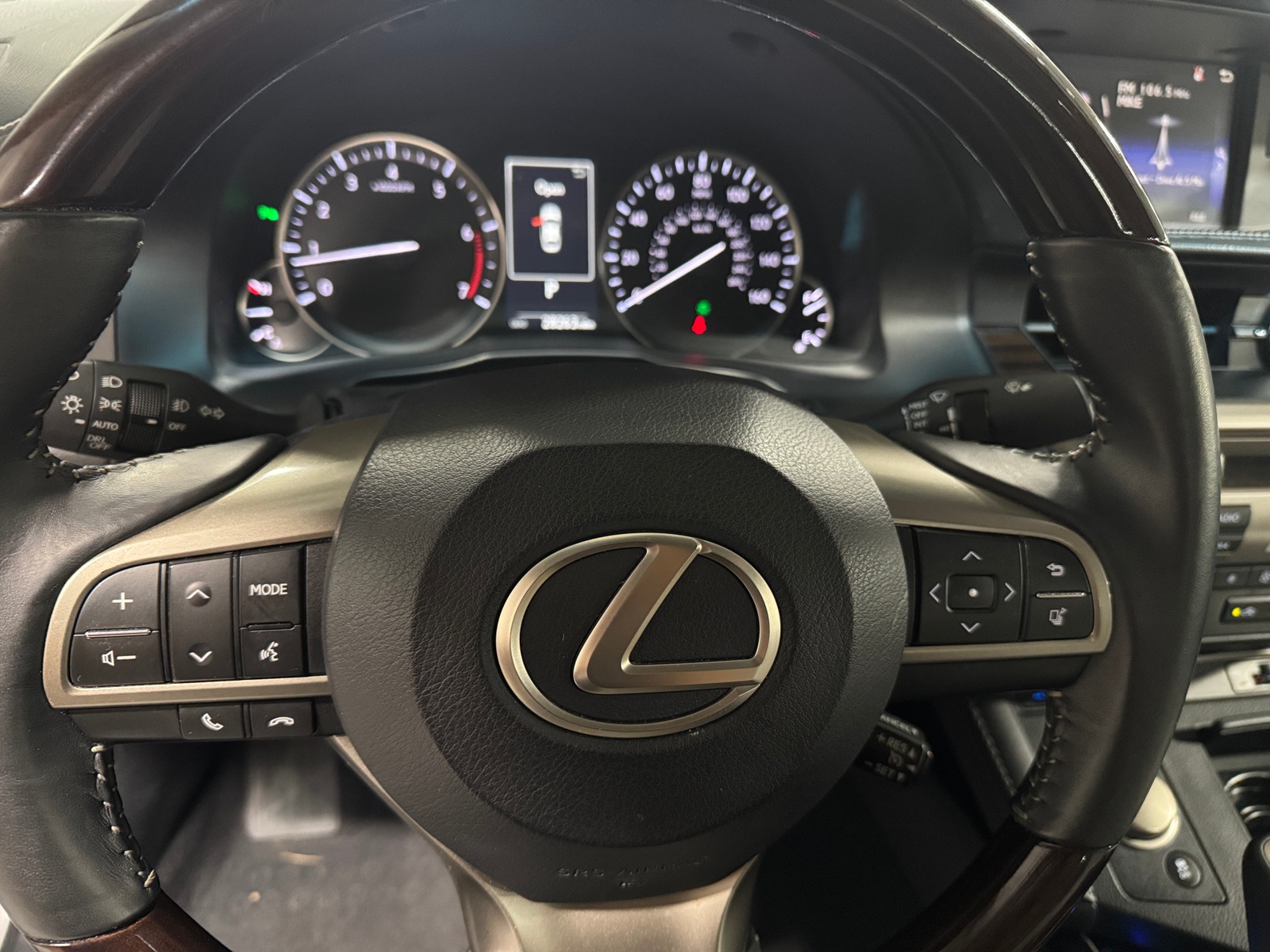 Thumbnail: 2016 Lexus ES - 5
