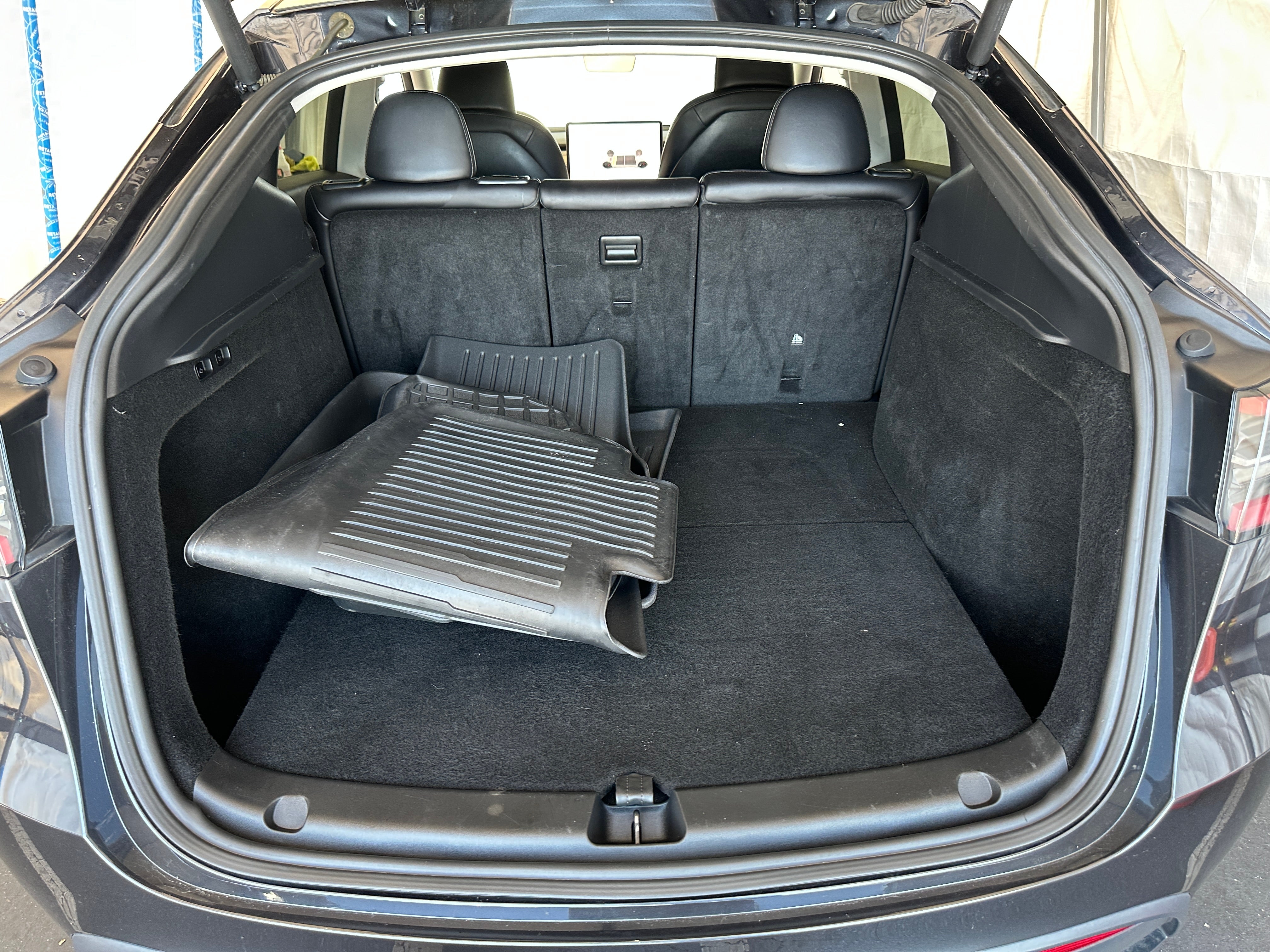 Used 2024 Tesla Model Y Performance with VIN 7SAYGDEF0RF088536 for sale in Oak Creek, WI