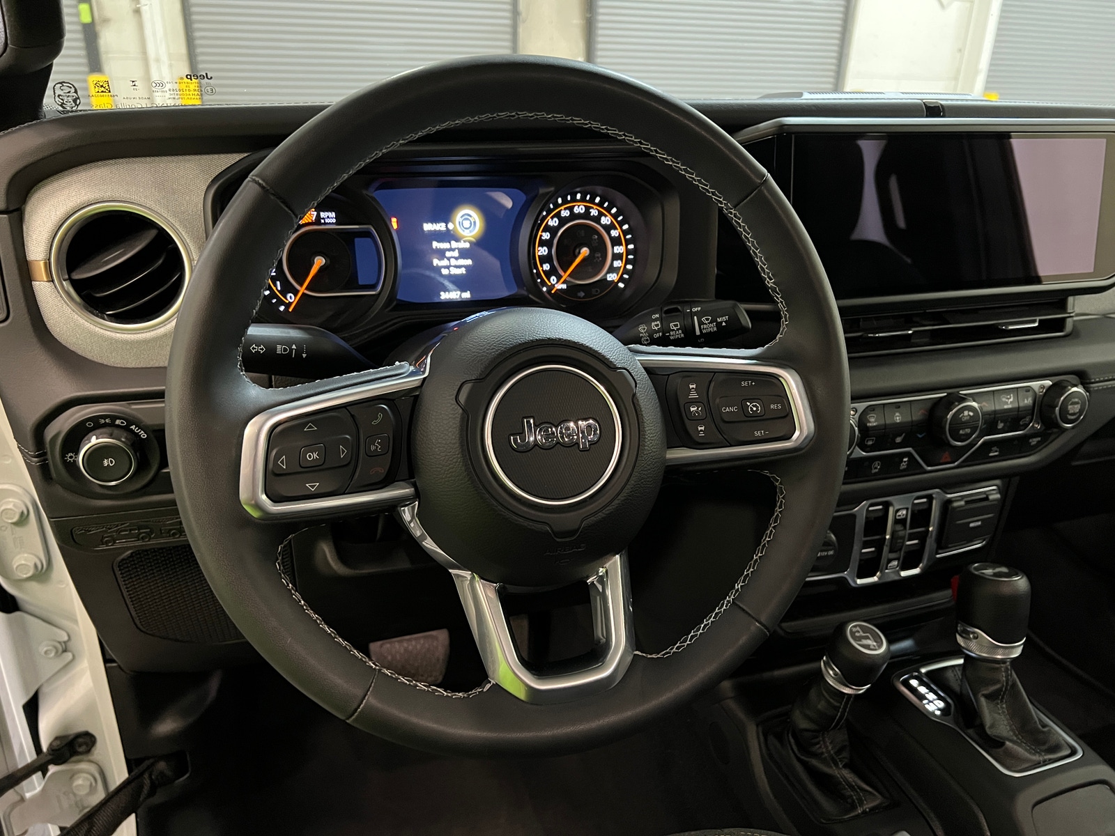 Thumbnail: 2025 Jeep Wrangler - 5