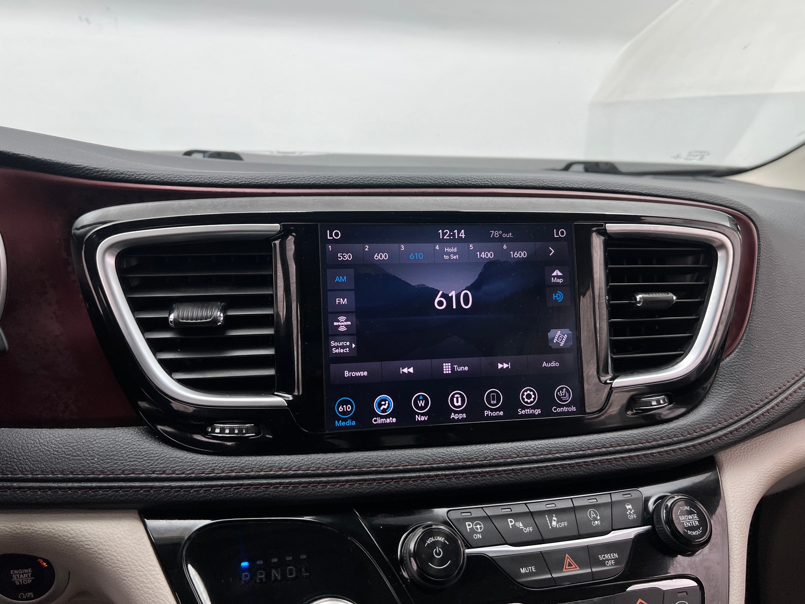 Thumbnail: 2020 Chrysler Pacifica - 3