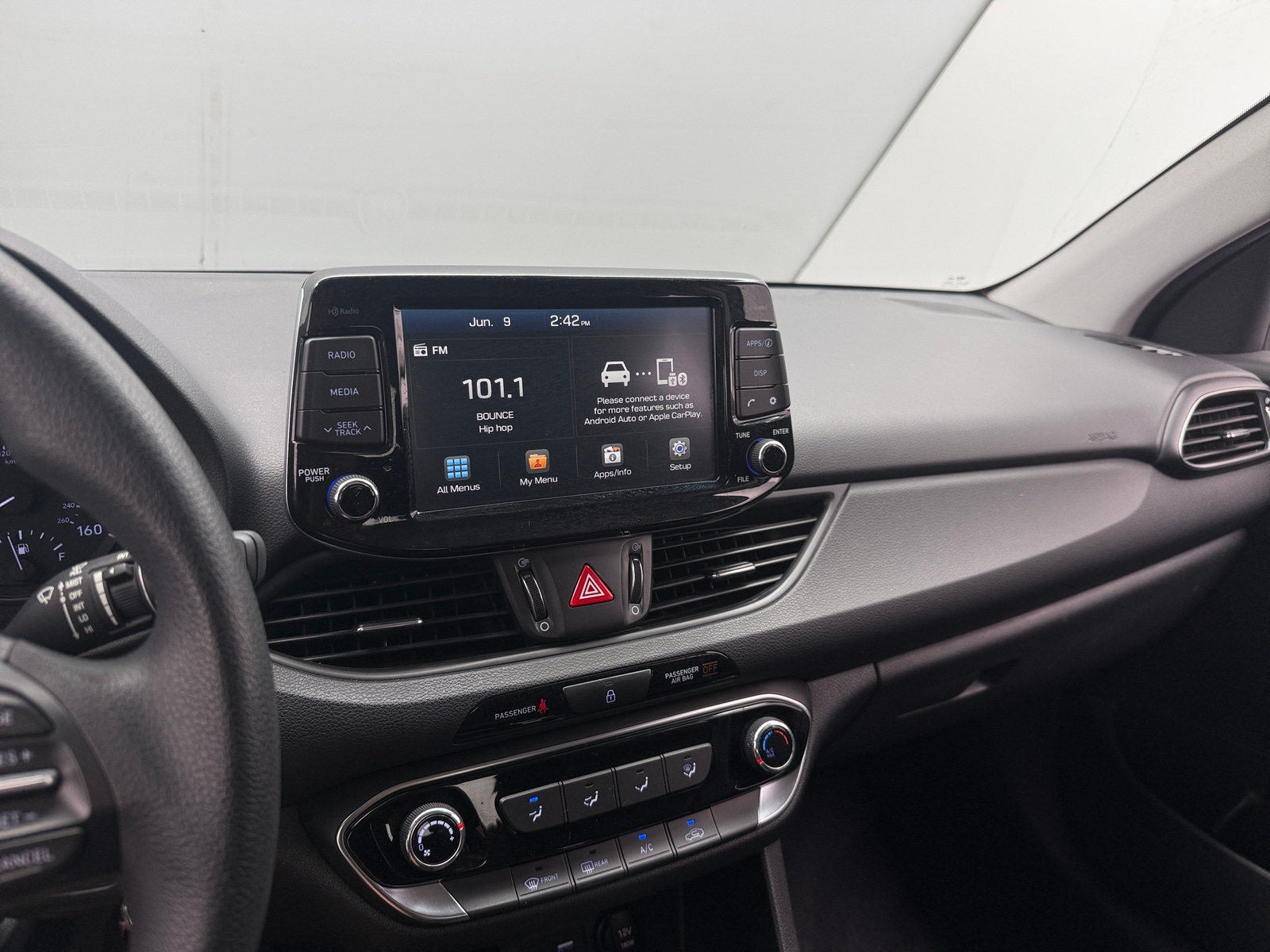 Thumbnail: 2020 Hyundai Elantra - 4