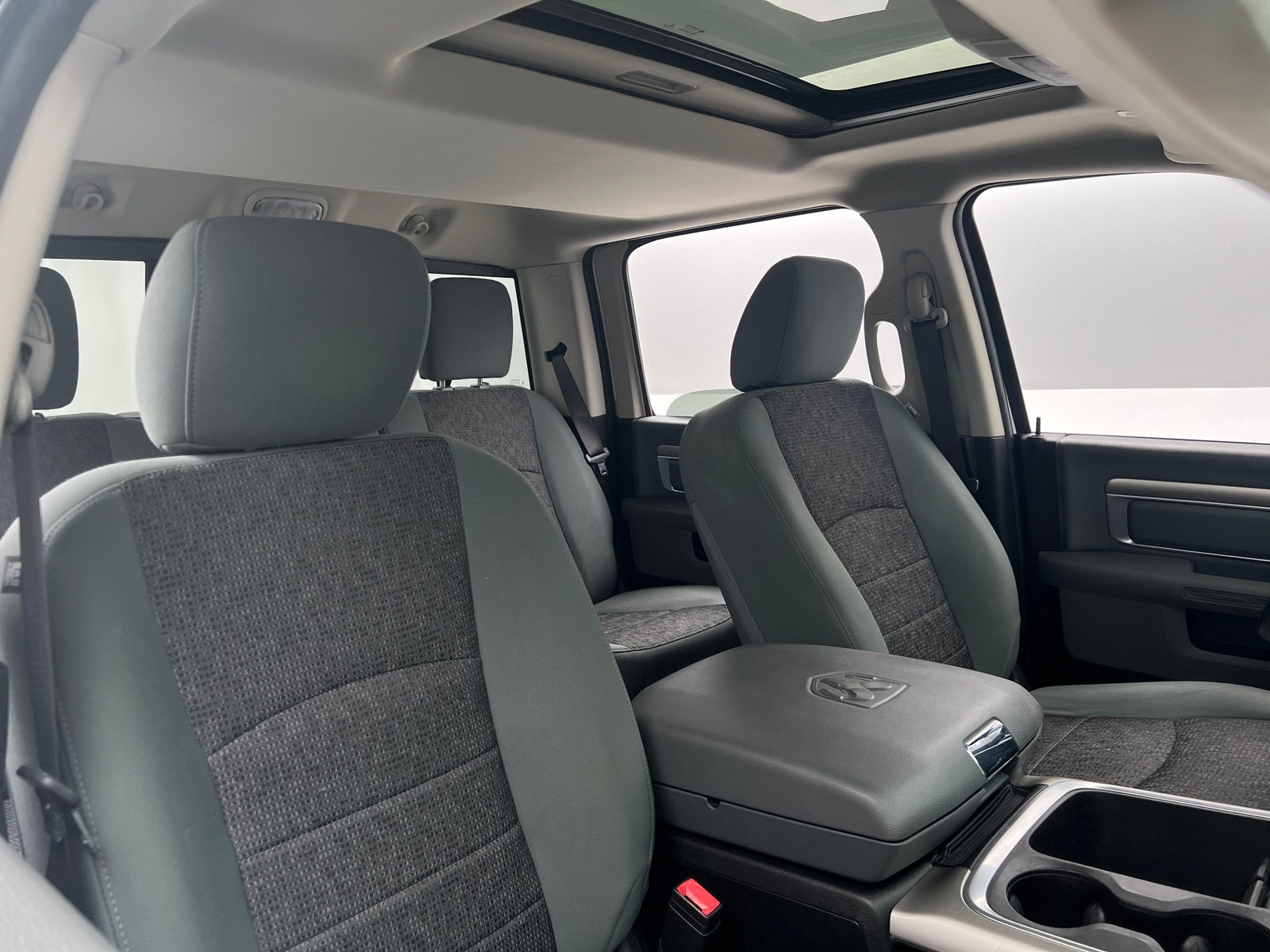Thumbnail: 2020 RAM 1500 Classic - 2