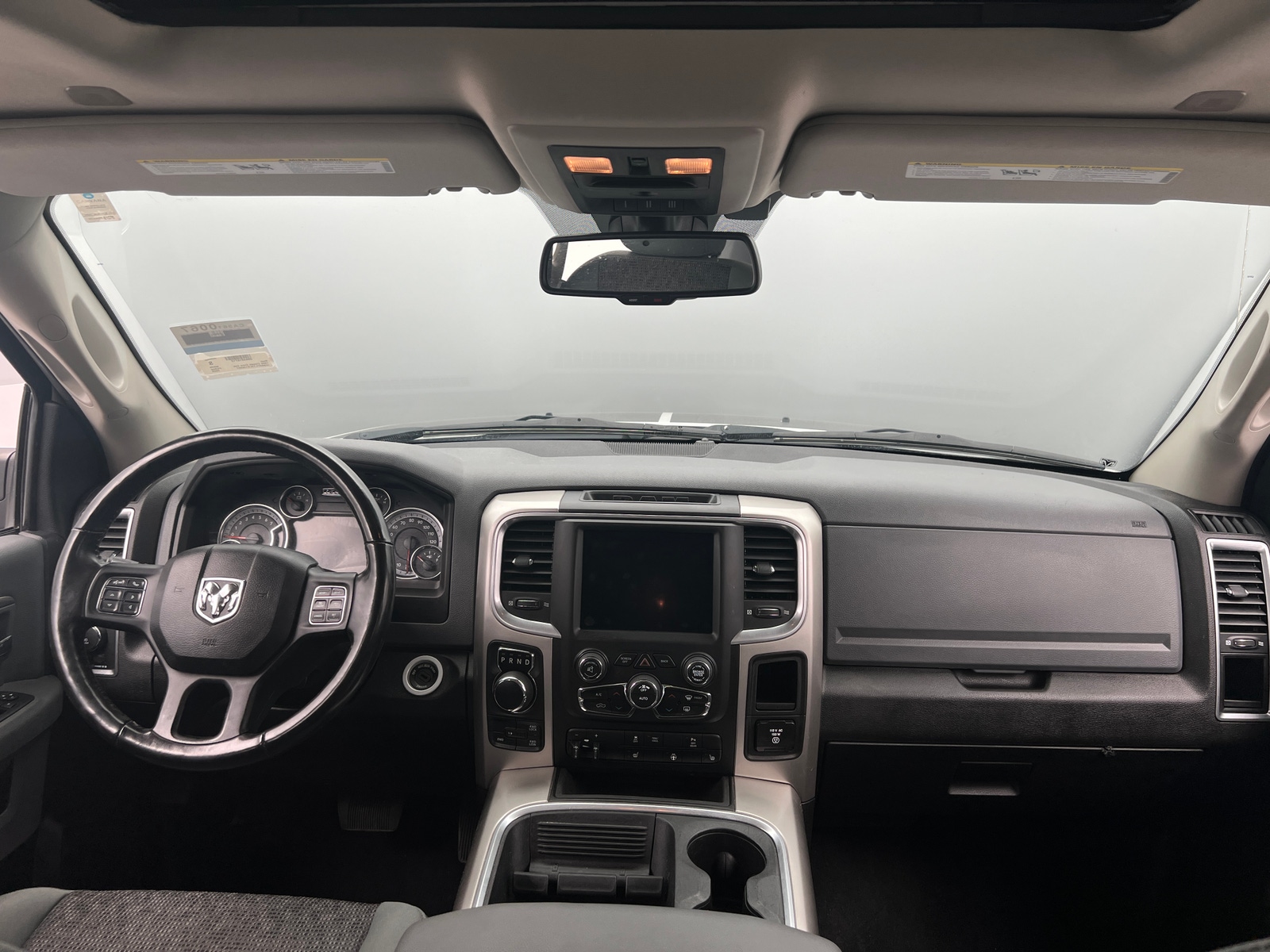 Thumbnail: 2020 RAM 1500 Classic - 3