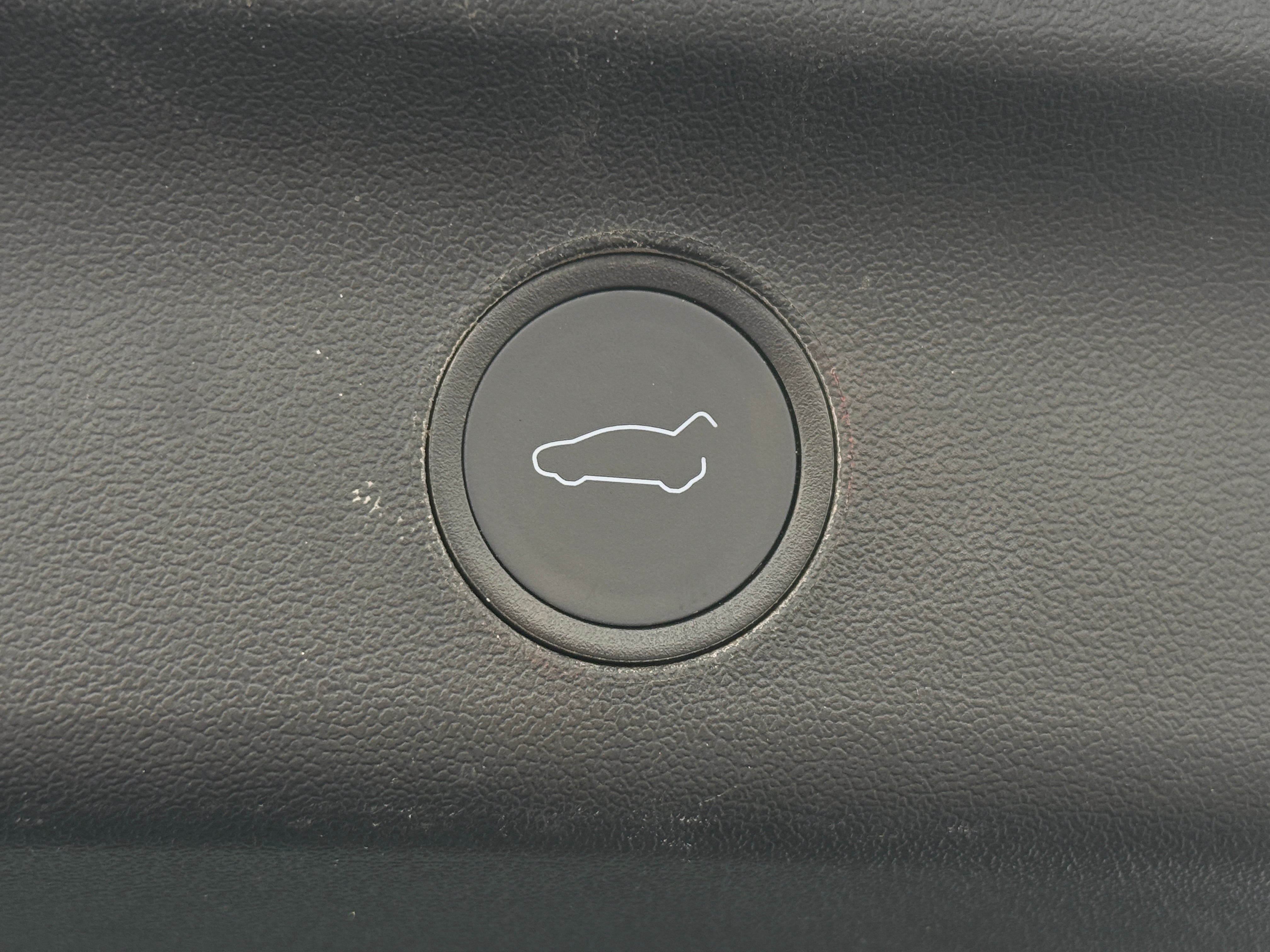 Used 2022 Tesla Model Y Long Range with VIN 7SAYGDEE8NF356539 for sale in Auburn, WA