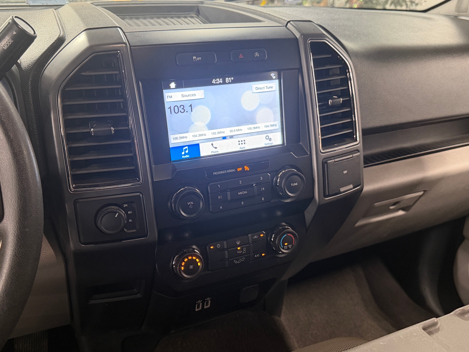 Thumbnail: 2019 Ford Econoline - 4