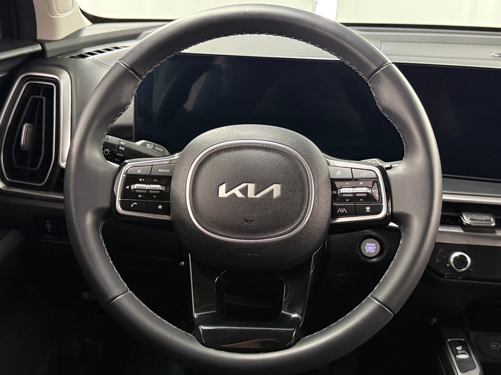 Thumbnail: 2024 Kia Sorento - 4