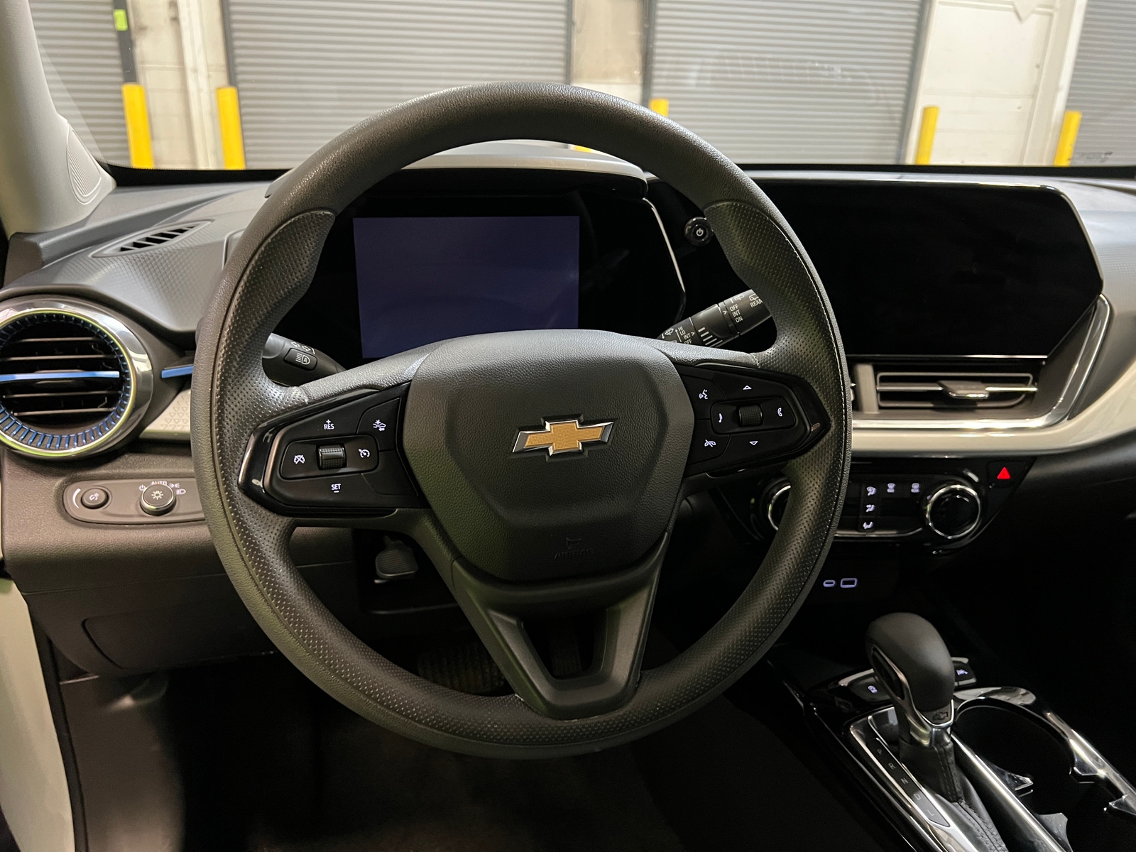 Thumbnail: 2025 Chevrolet Trax - 5