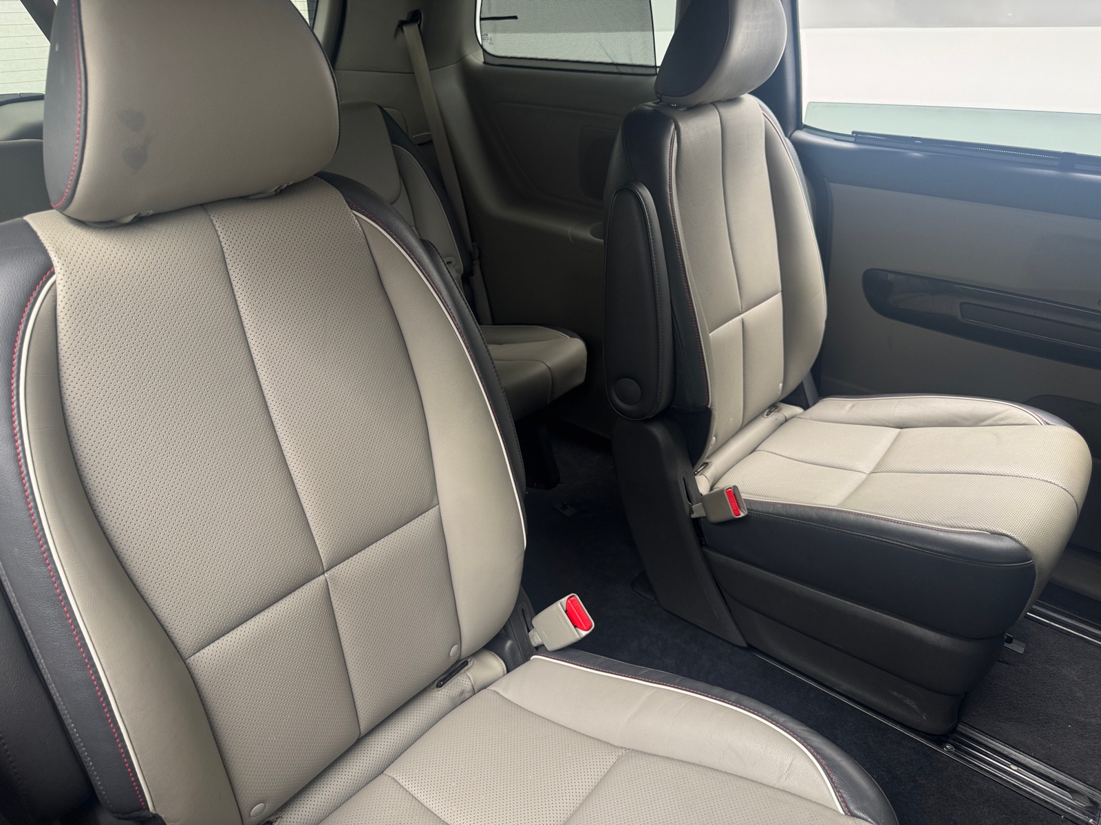 Thumbnail: 2016 Kia Sedona - 5