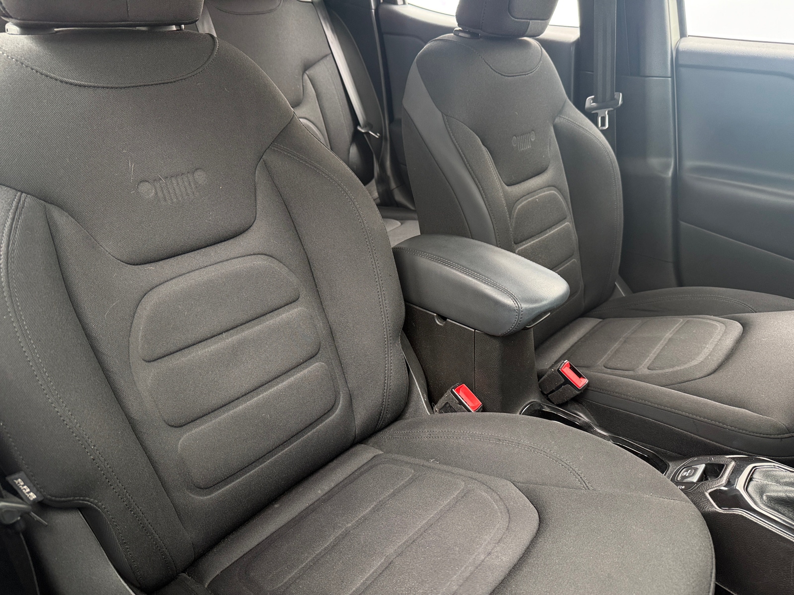 Thumbnail: 2017 Jeep Renegade - 2