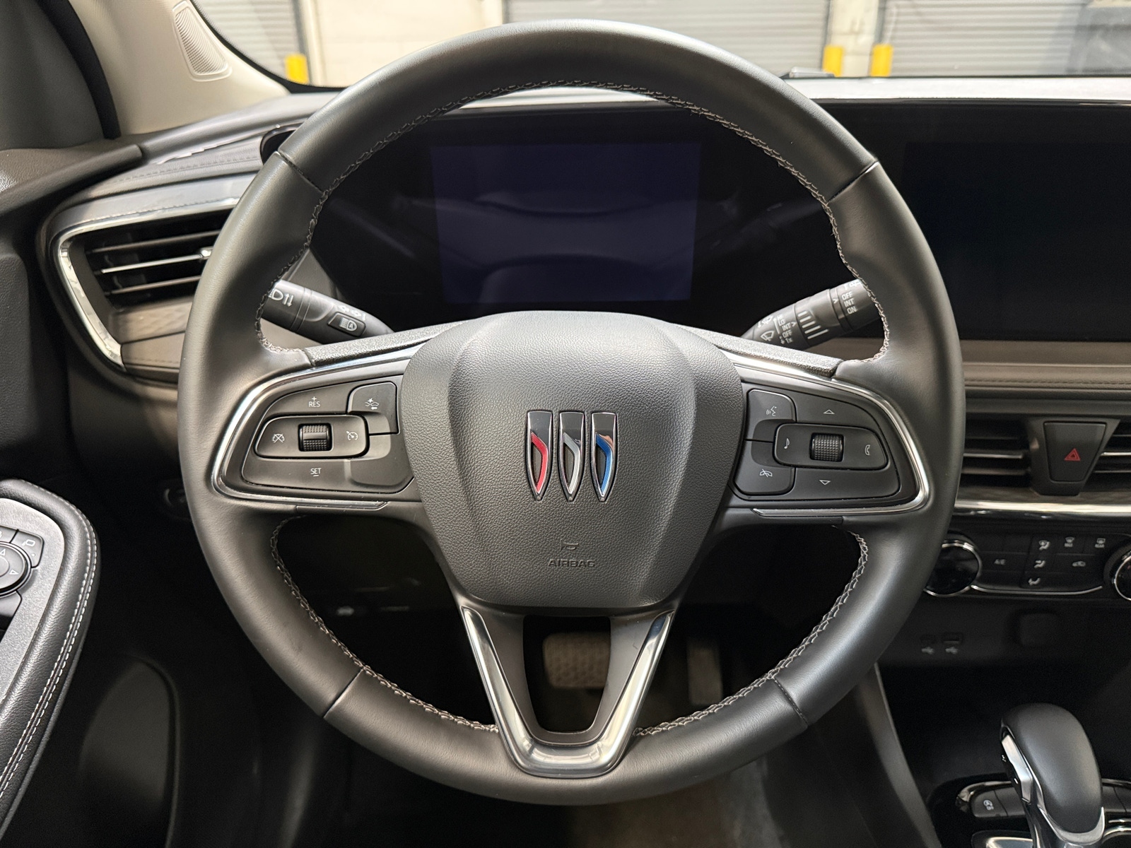 Thumbnail: 2025 Buick Encore GX - 4