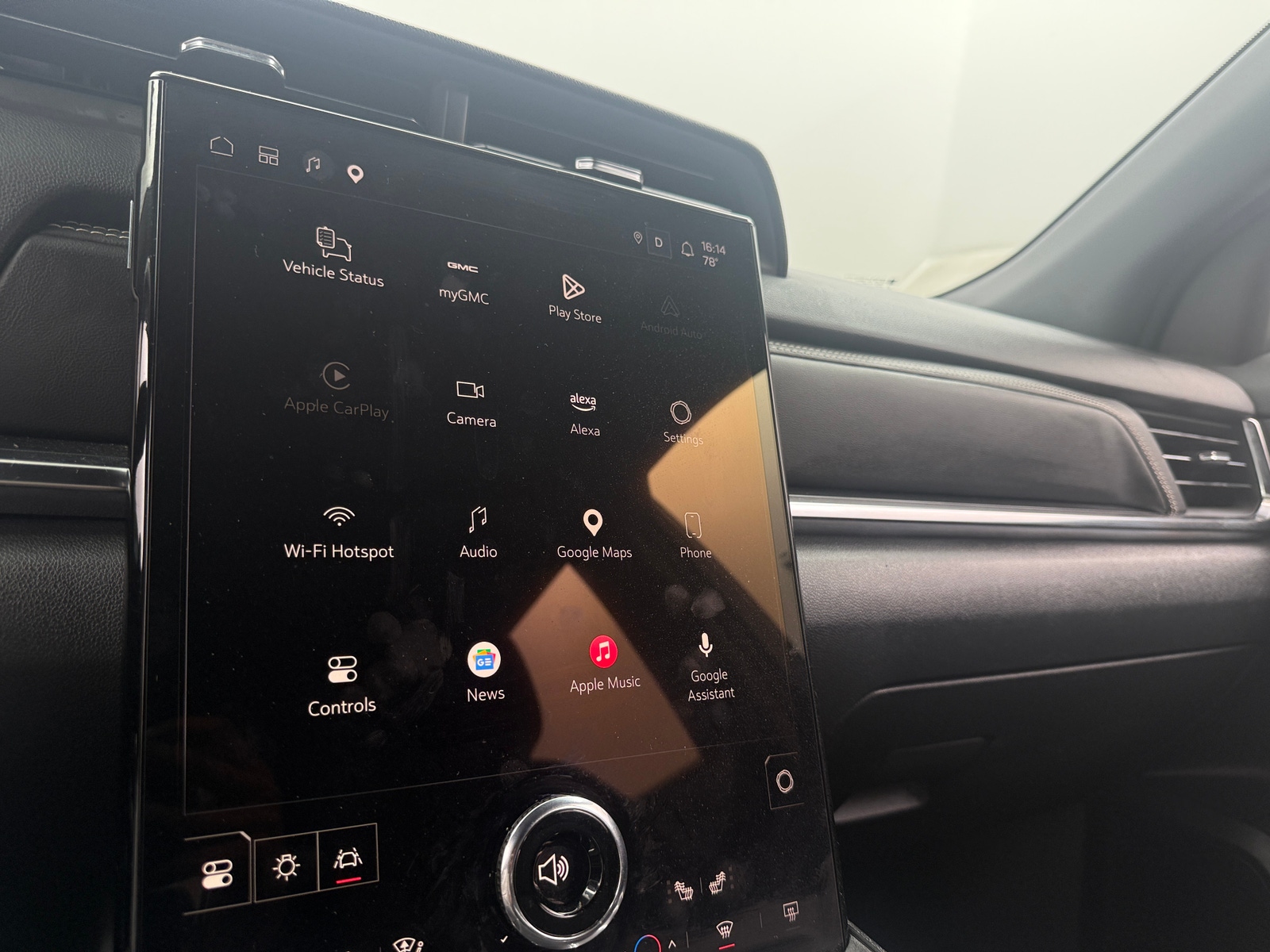 Thumbnail: 2025 GMC Terrain - 4