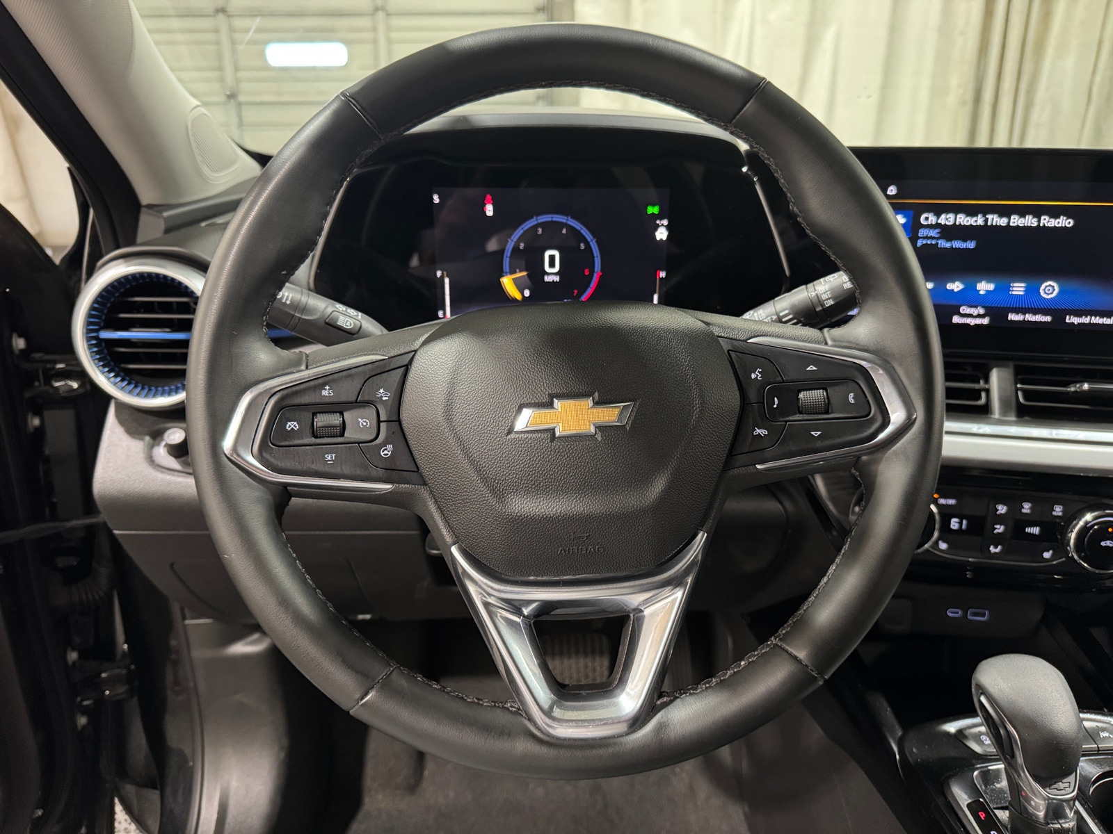 Thumbnail: 2025 Chevrolet Trax - 5