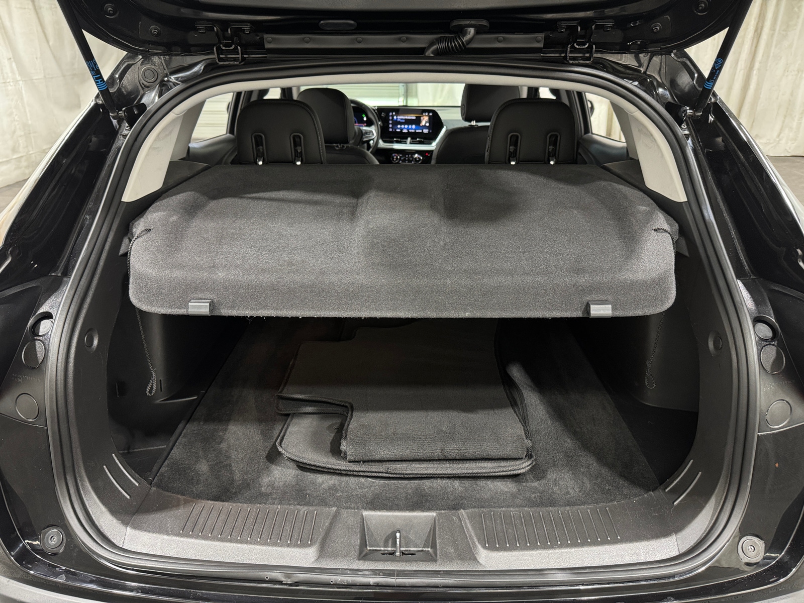 Thumbnail: 2025 Chevrolet Trax - 7