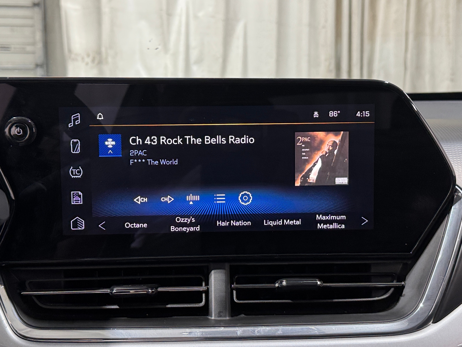 Thumbnail: 2025 Chevrolet Trax - 4