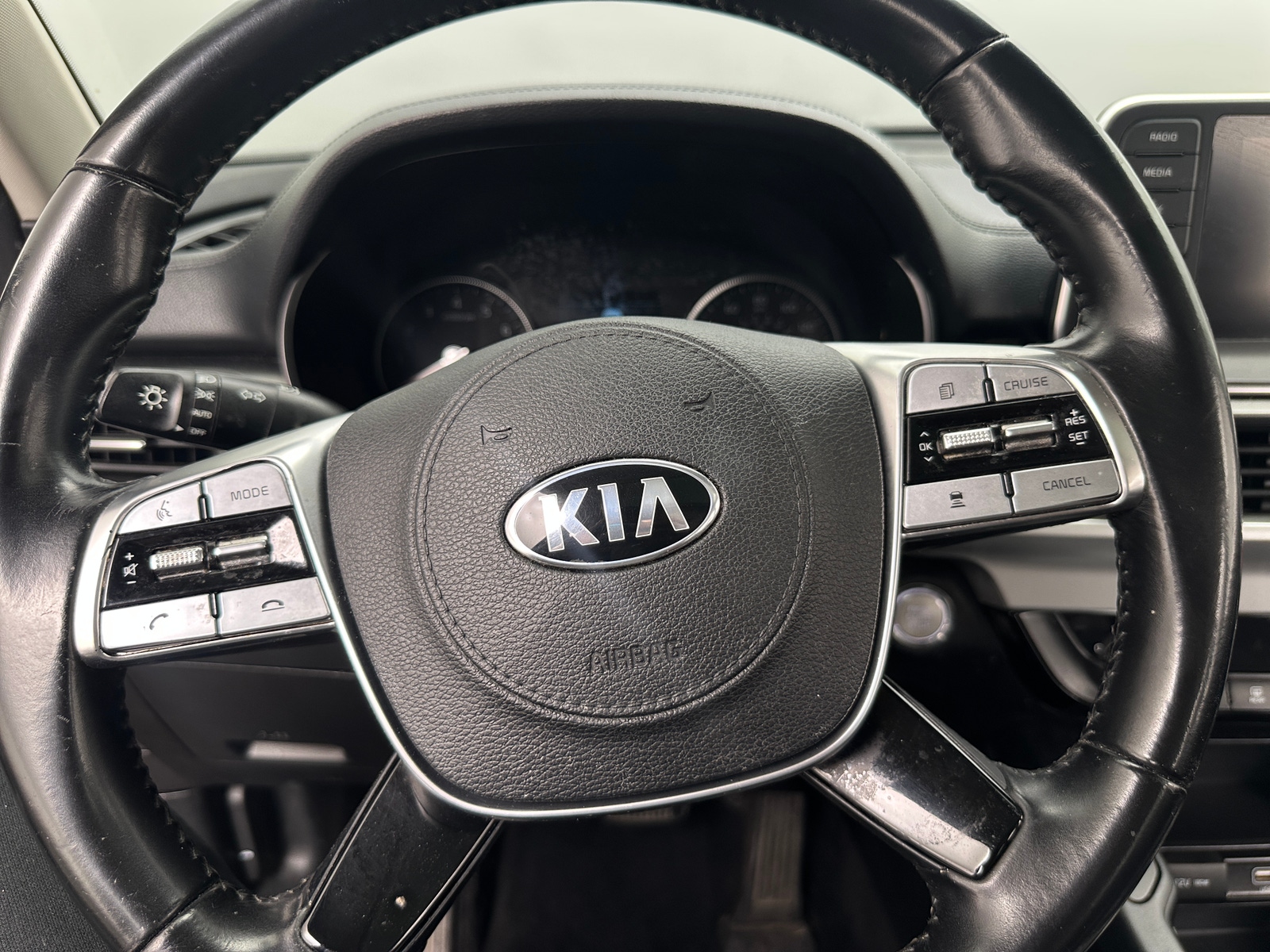 Thumbnail: 2021 Kia Telluride - 4