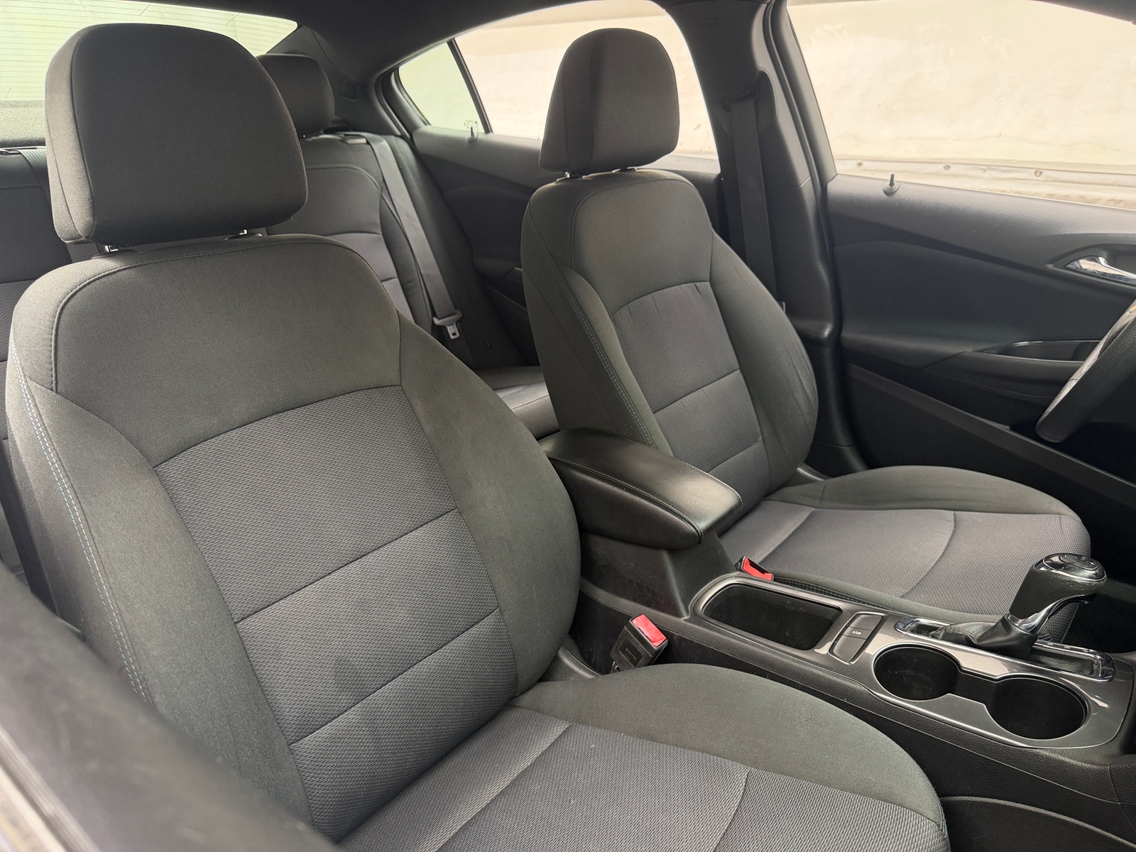 Thumbnail: 2018 Chevrolet Cruze - 2