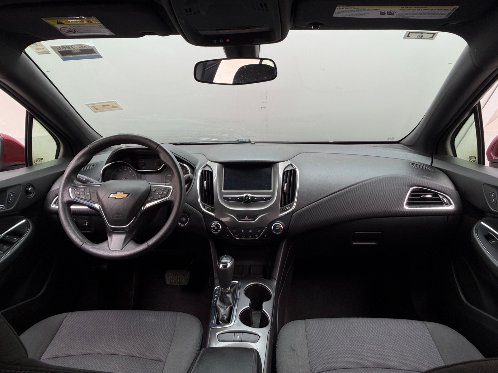 Thumbnail: 2018 Chevrolet Cruze - 3