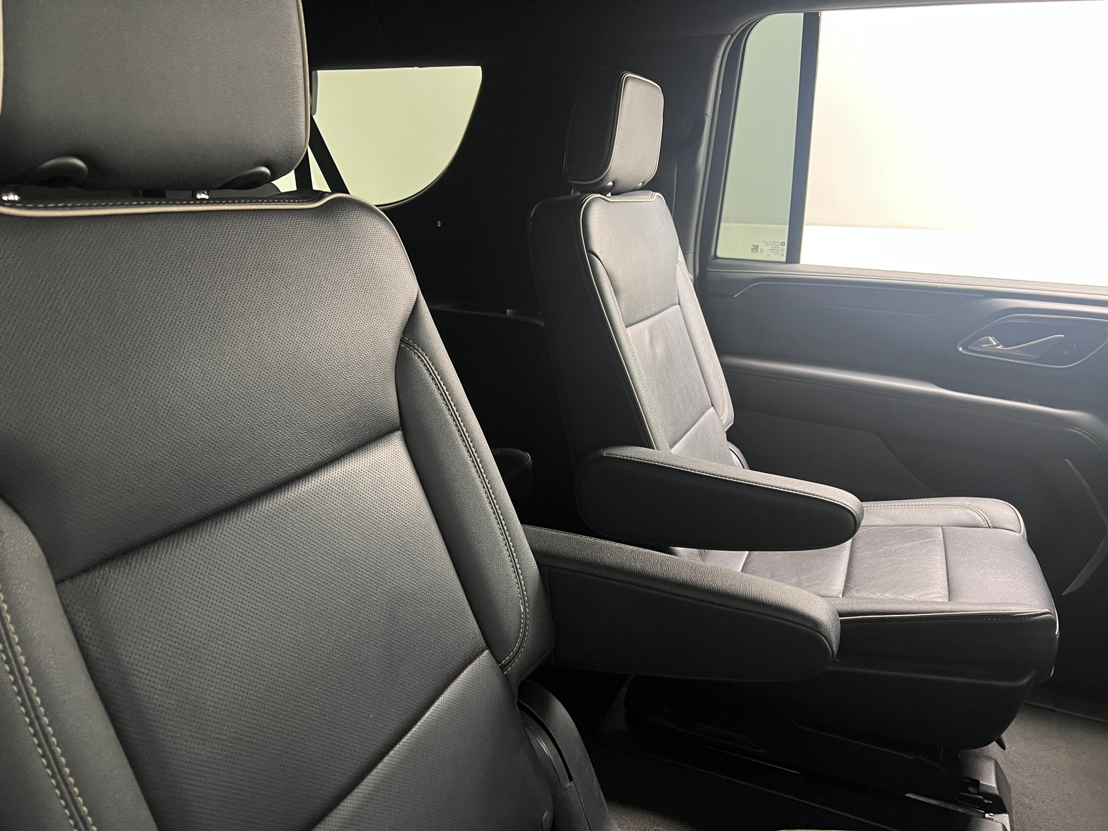 Thumbnail: 2023 Chevrolet Suburban - 5